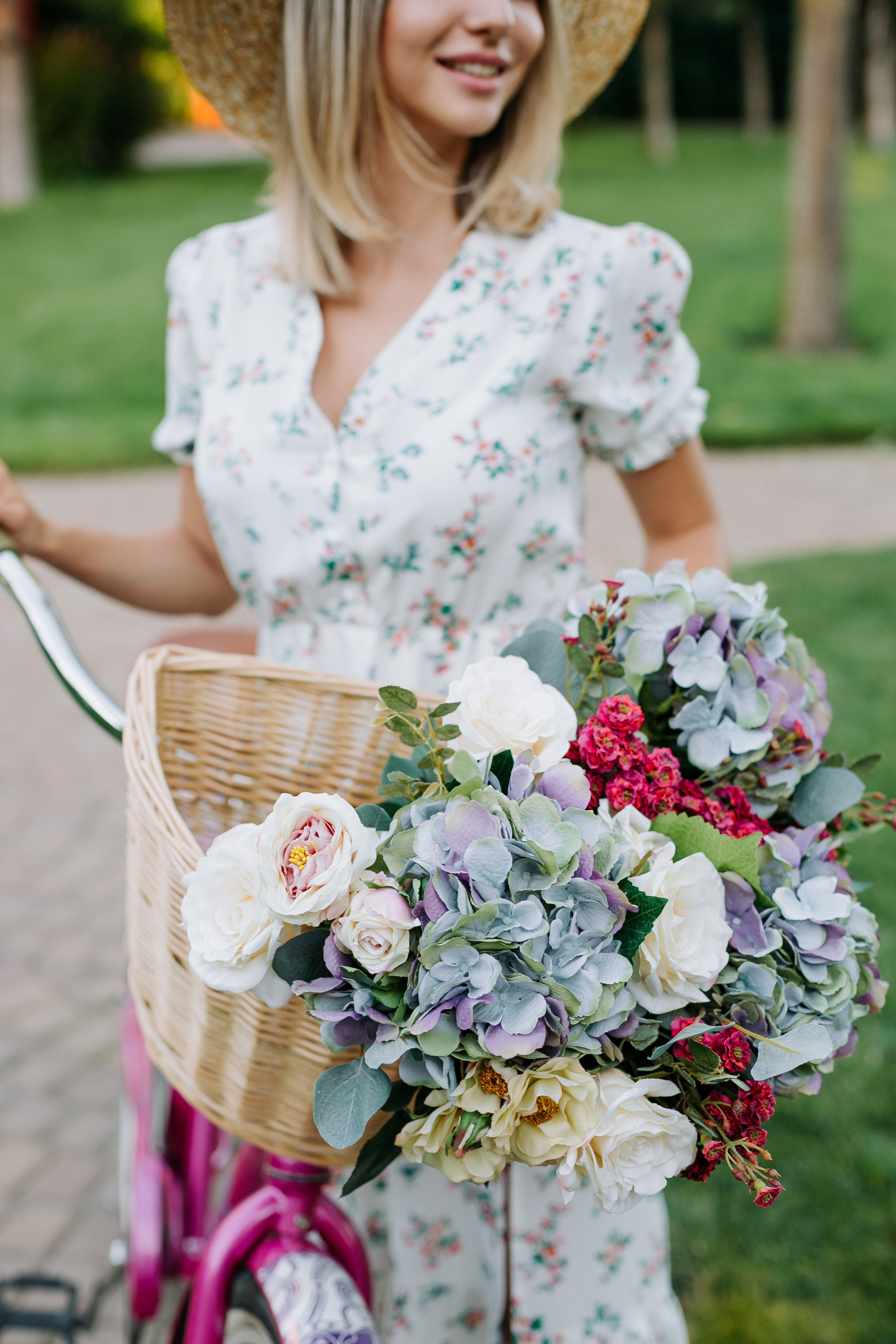 Family weekend at Old House. Maya Alieva Wedding Photographer in St.Petersburg