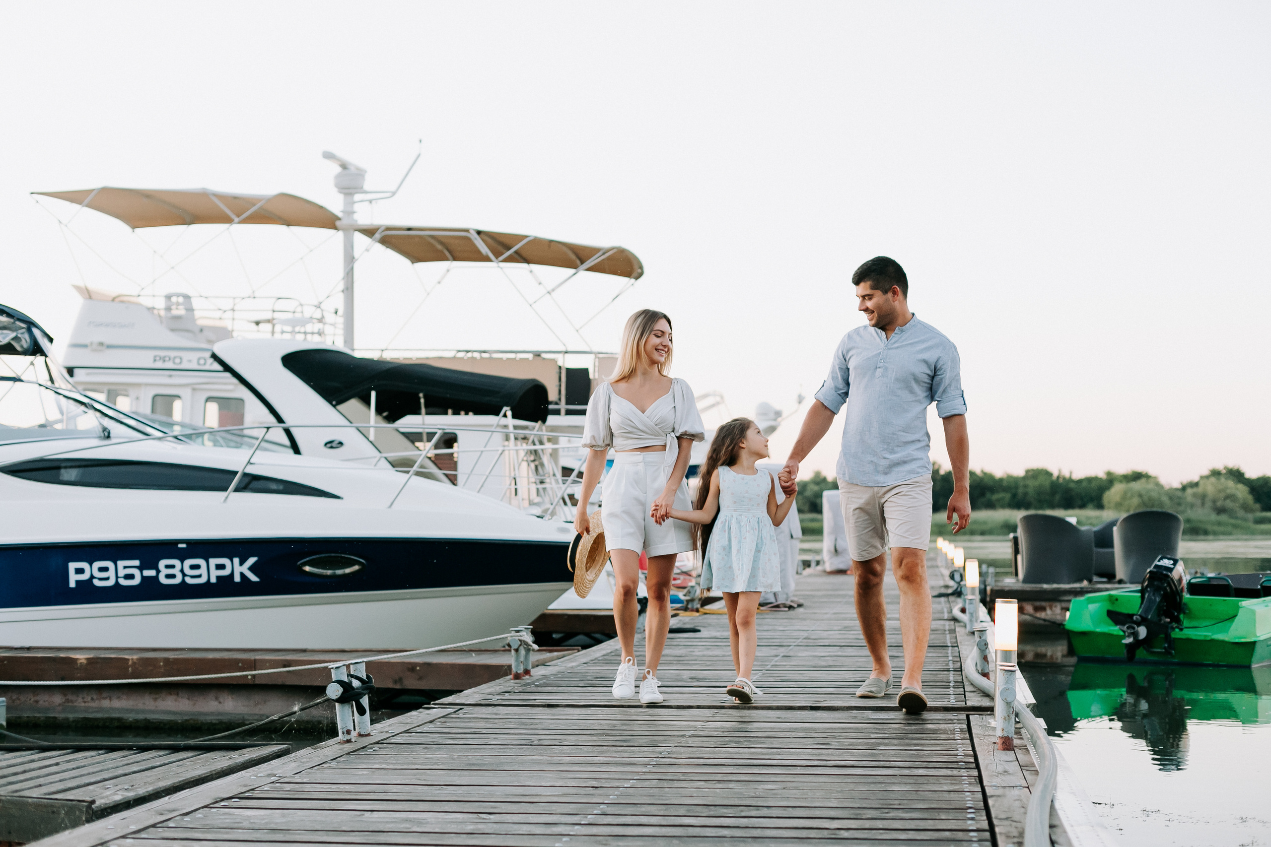 Family weekend at Old House. Maya Alieva Wedding Photographer in St.Petersburg