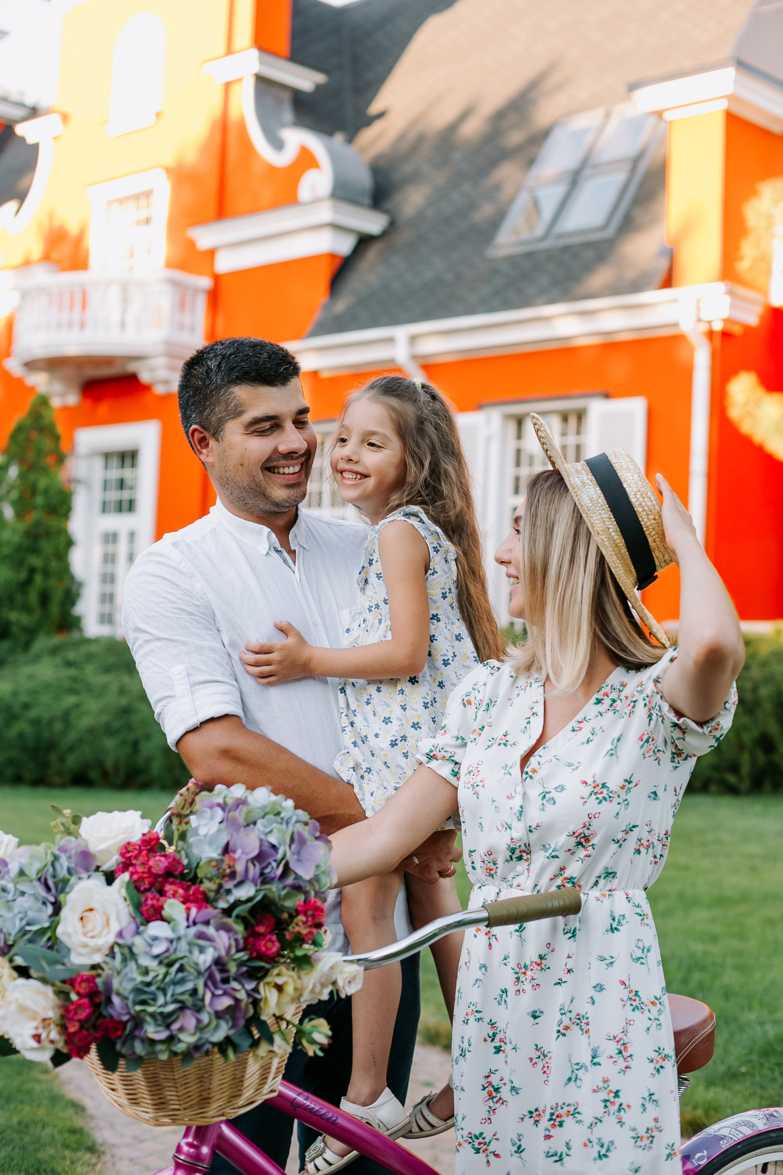 Family weekend at Old House. Maya Alieva Wedding Photographer in St.Petersburg