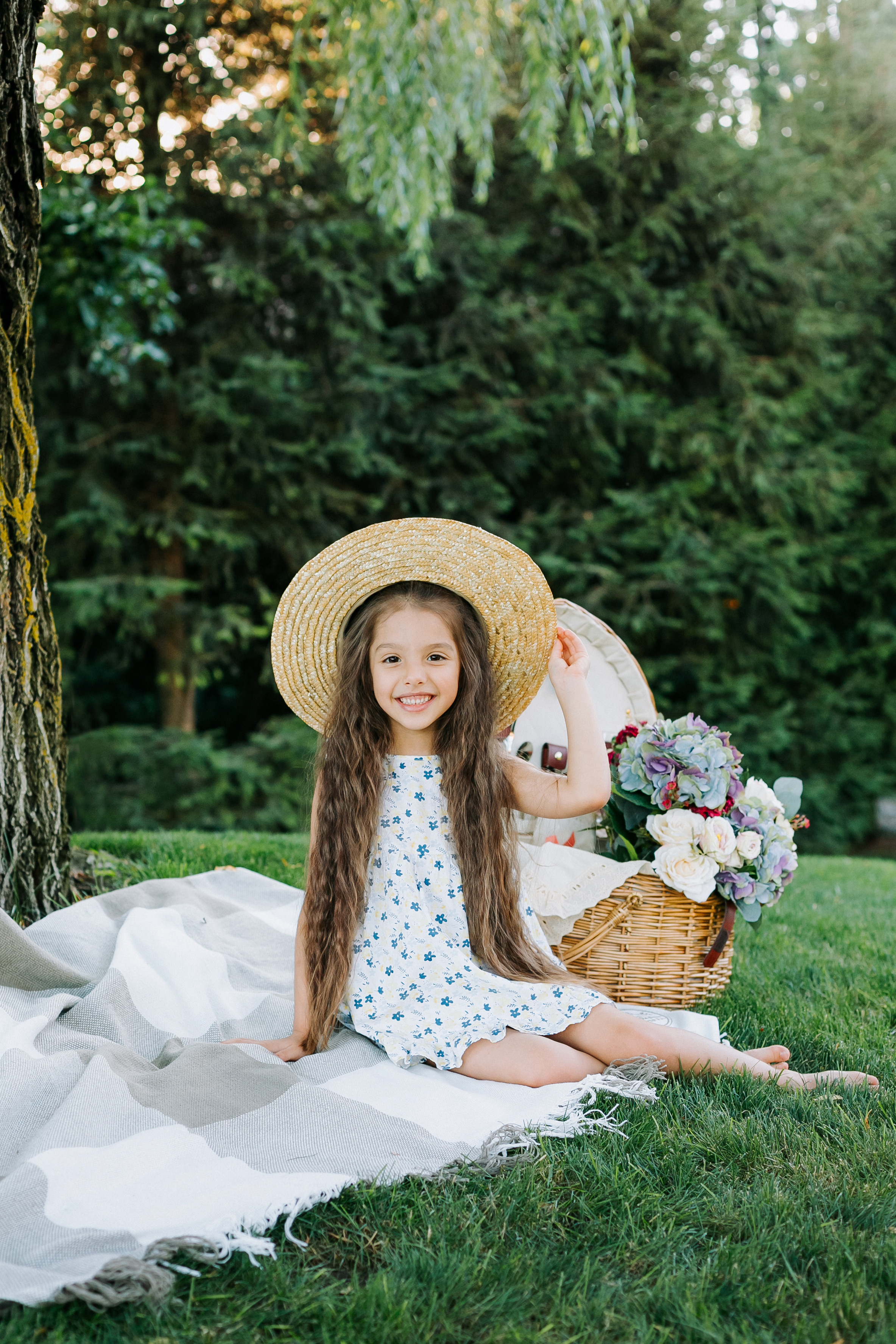 Family weekend at Old House. Maya Alieva Wedding Photographer in St.Petersburg