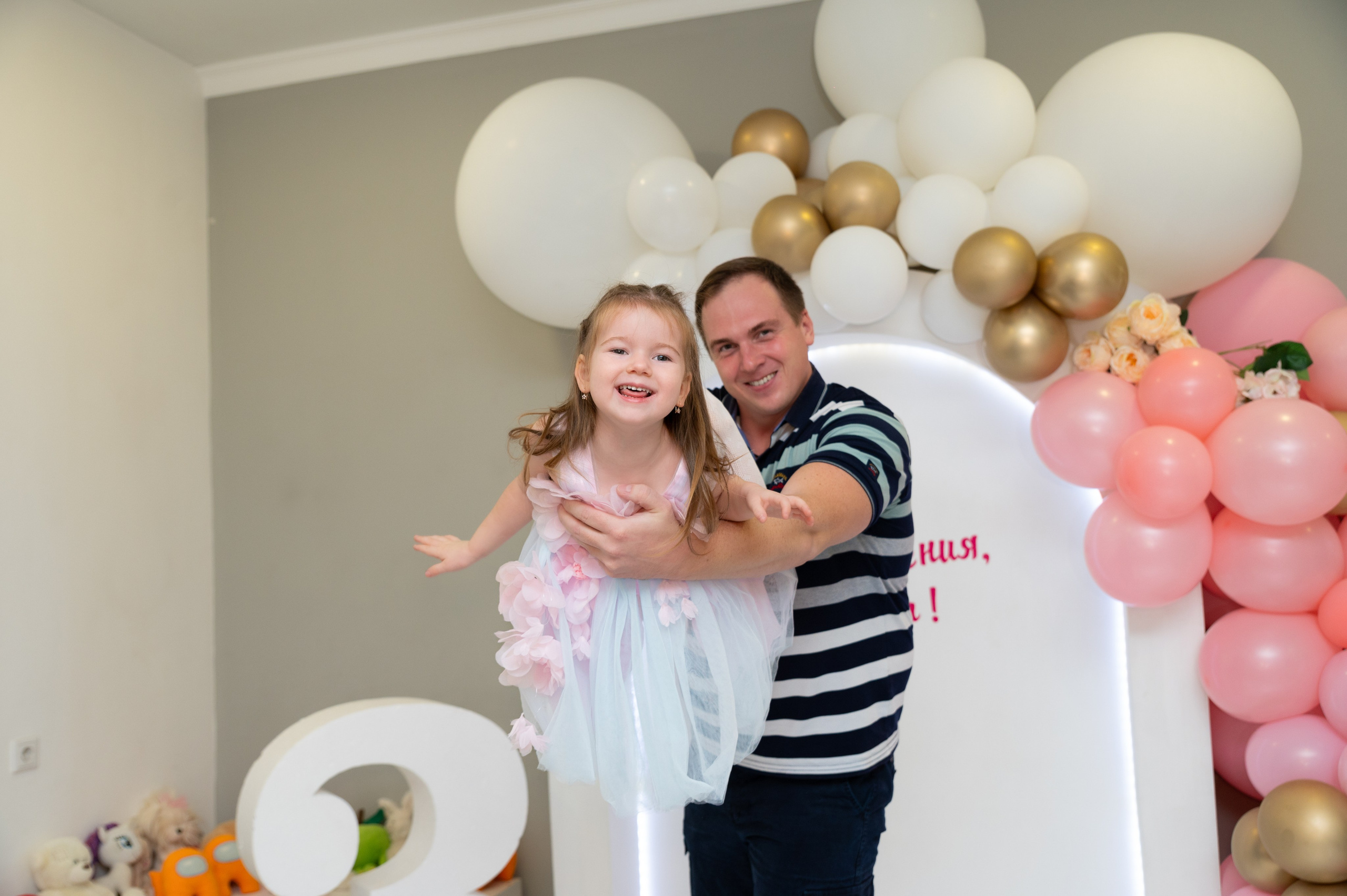 Детские праздники, дни рождения. Я Ольга Казанцева, фотографирую снимаю ваши киноистории и печатаю фото и цифровые портреты на холсте