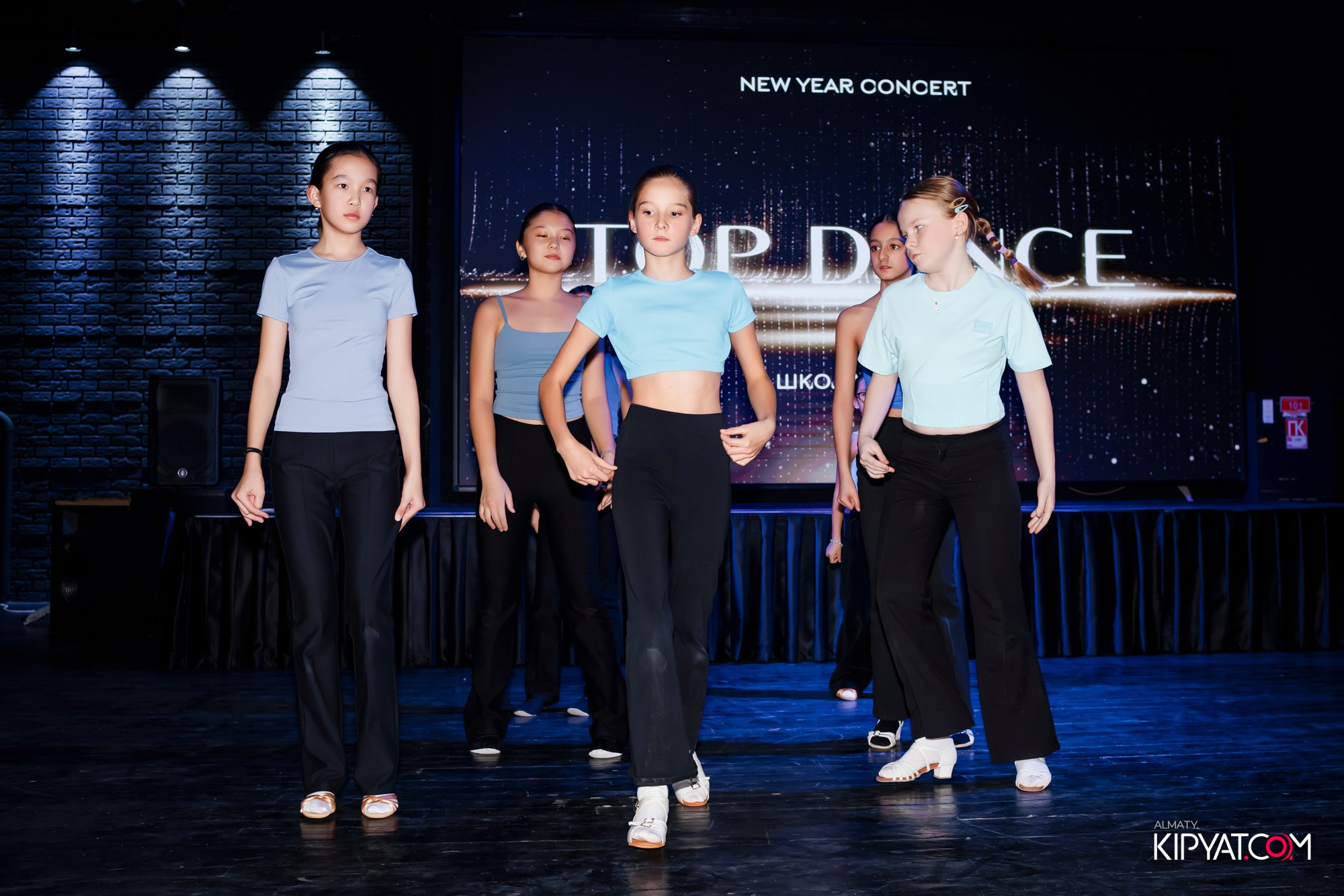 НОВОГОДНИЙ КОНЦЕРТ ШКОЛЫ ТАНЦА TOP DANCE. КИПЯТКОМ АЛМАТЫ! Фотосъемка мероприятий в Алматы