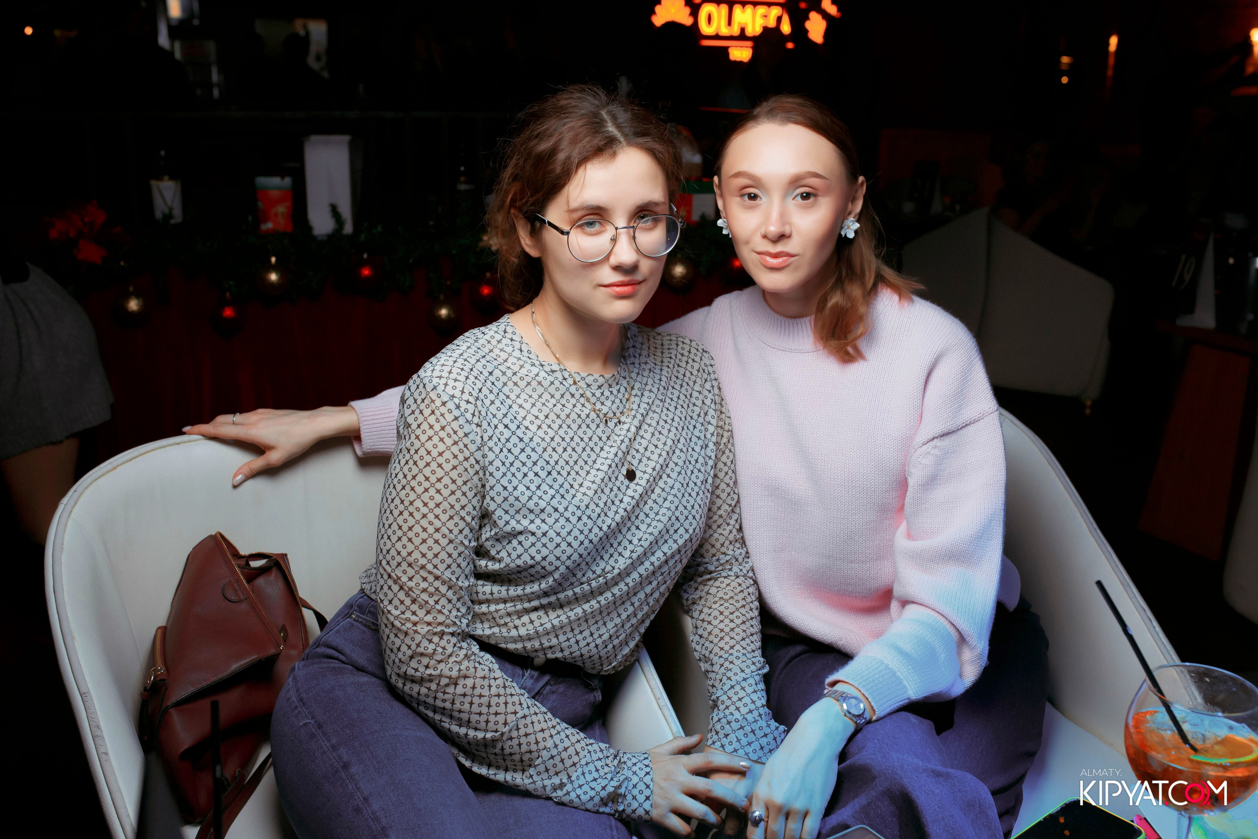 МУЗЫКАЛЬНОЕ ЛОТО В HIT RETRO. КИПЯТКОМ АЛМАТЫ! Фотосъемка мероприятий в Алматы