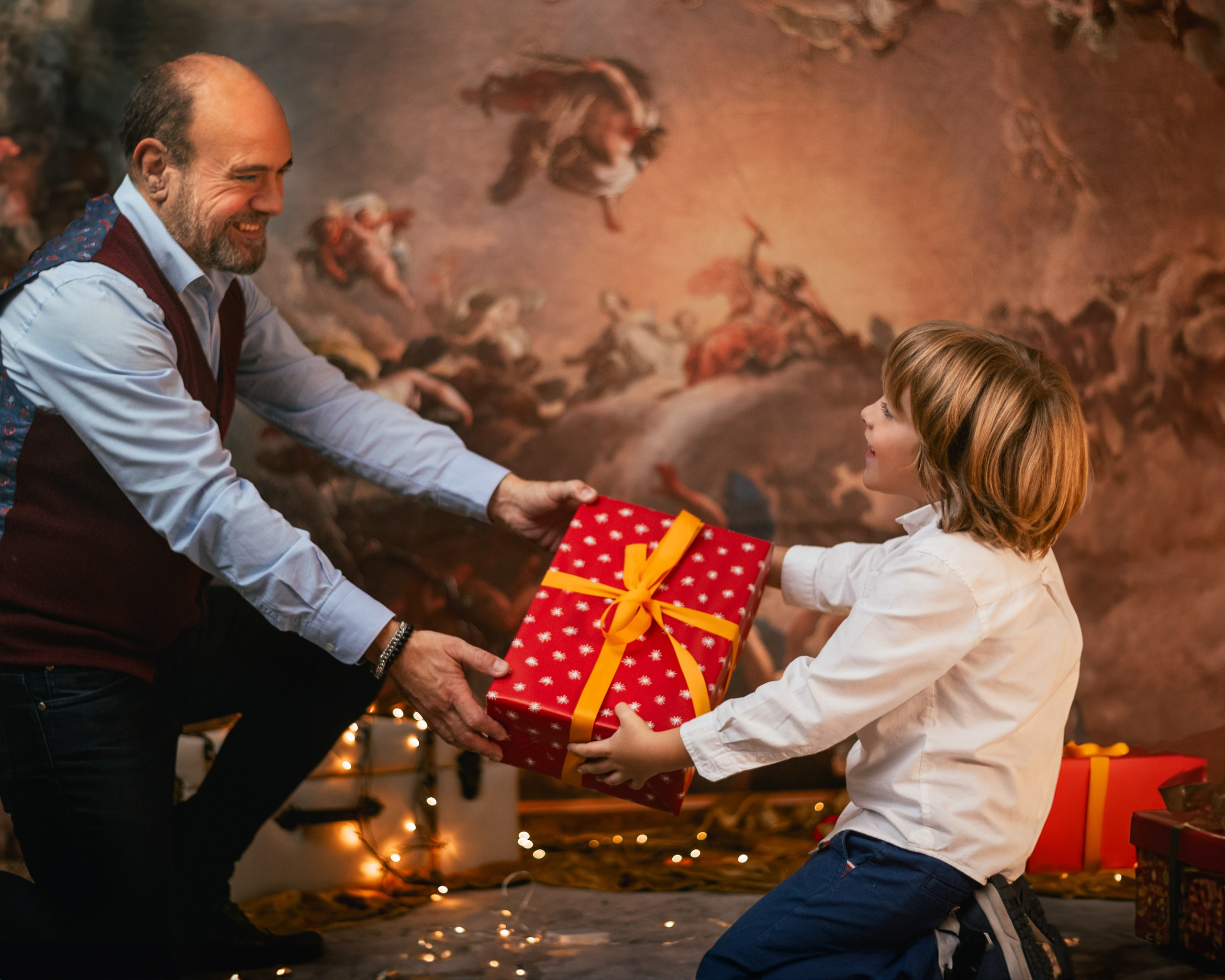 CHRISTMAS FOR VIKTOR AND ALEKSANDR. Anastasiia Antoniuk portrait, family and couple photographer, Portugal