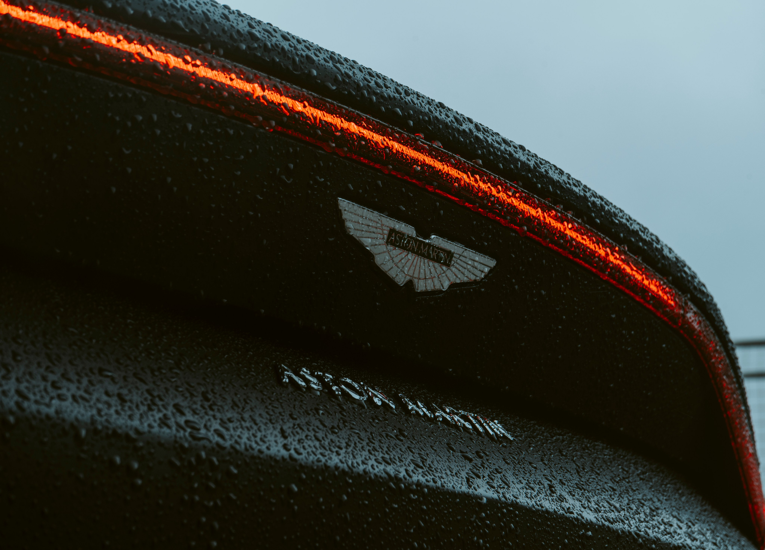 Aston Martin Vantage. Автомобильный и коммерческий фотограф Москва