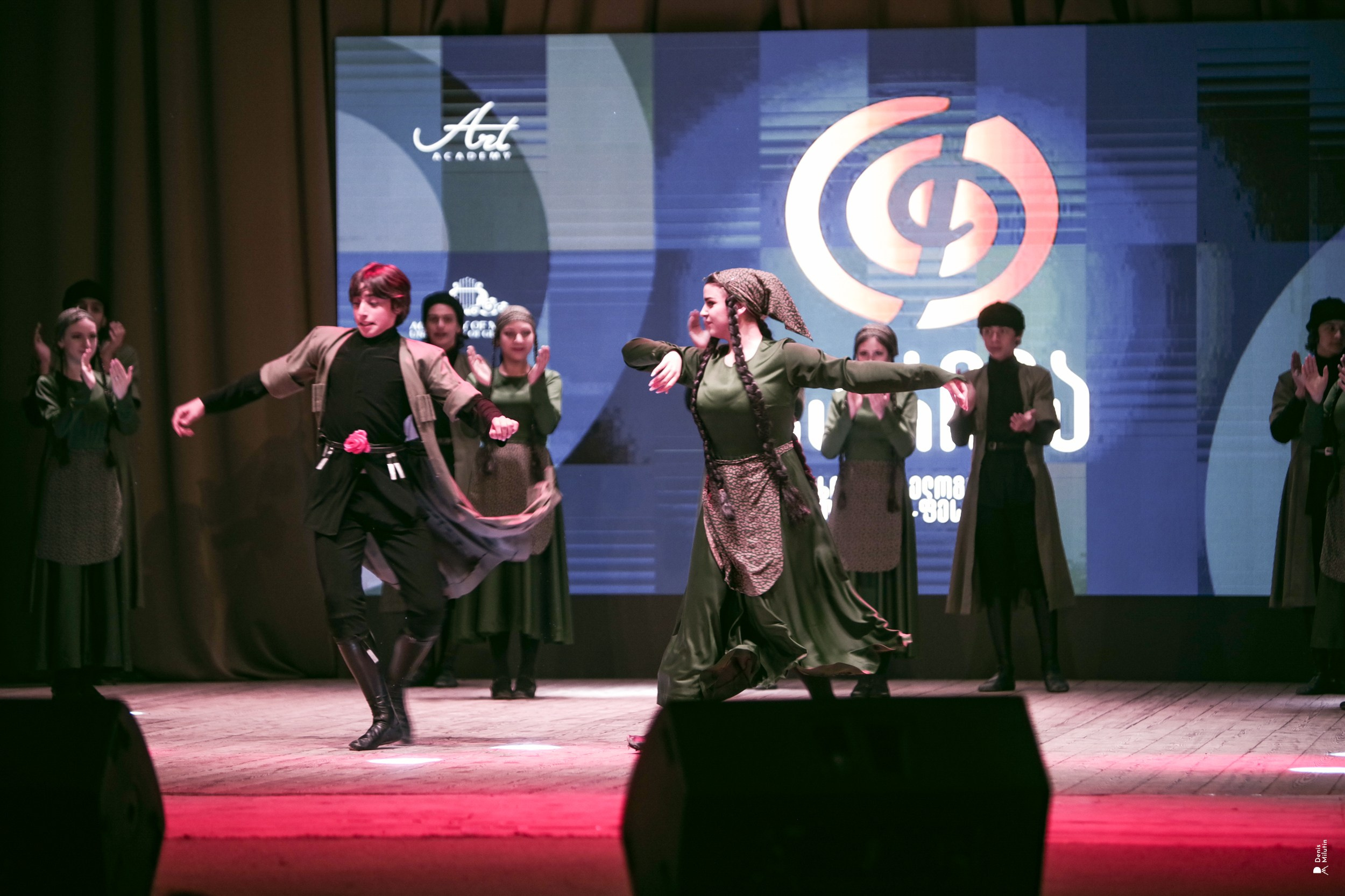 Танцы в Хоби. Портретный фотограф Денис Милютин