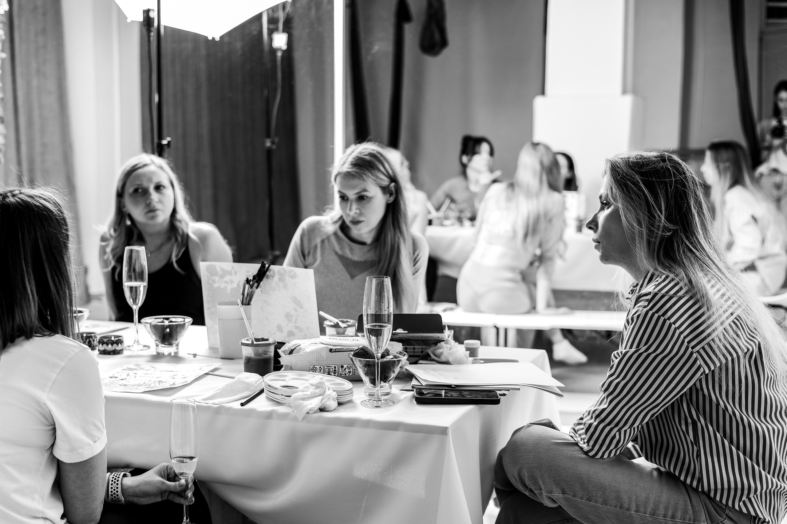 Арт-терапия + аэройога. Фотограф Надршина Лилия