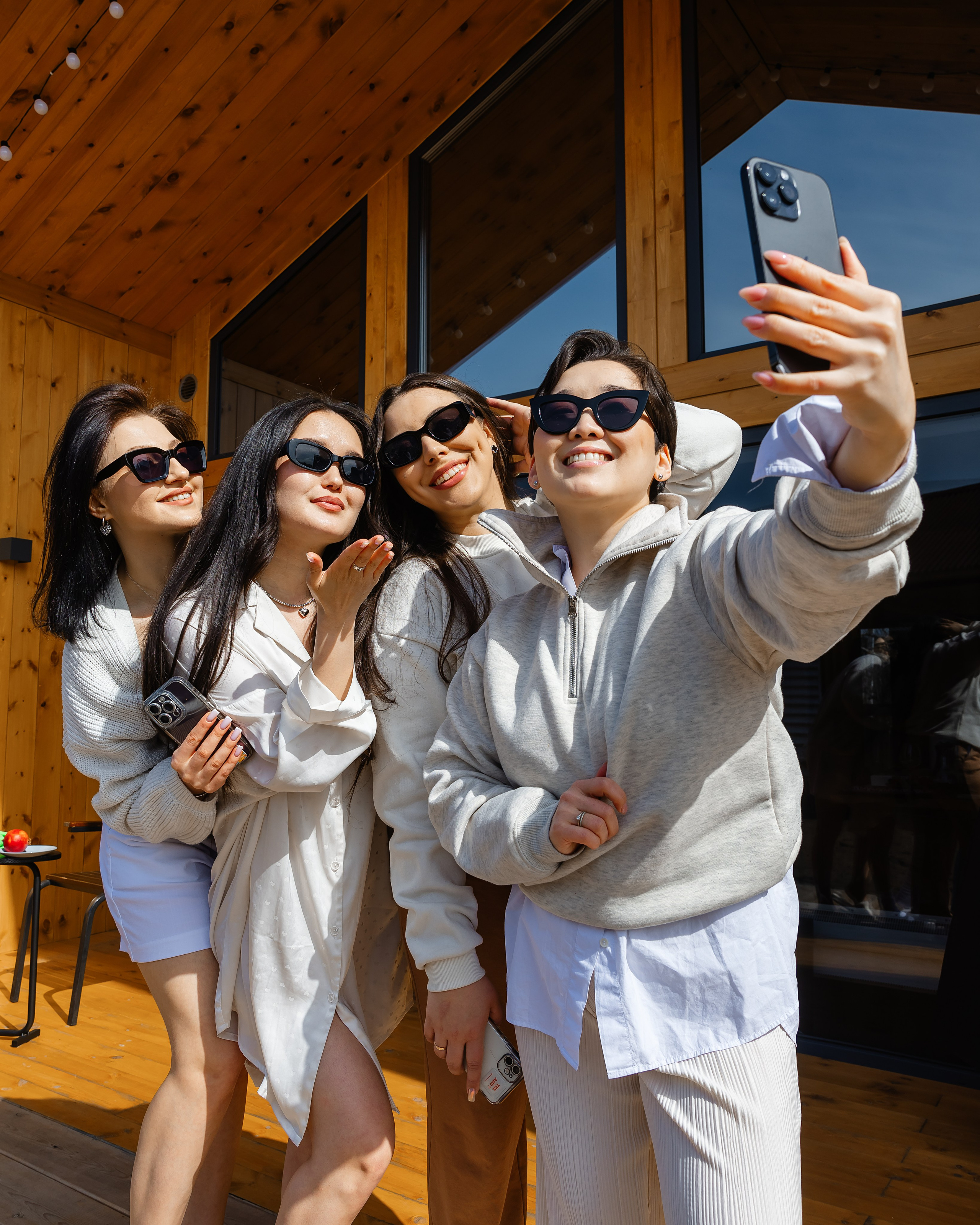 @Nomadic_uu. Фотограф и видеограф в Улан-Удэ: Аюна Габагуева и Артём Шаханов