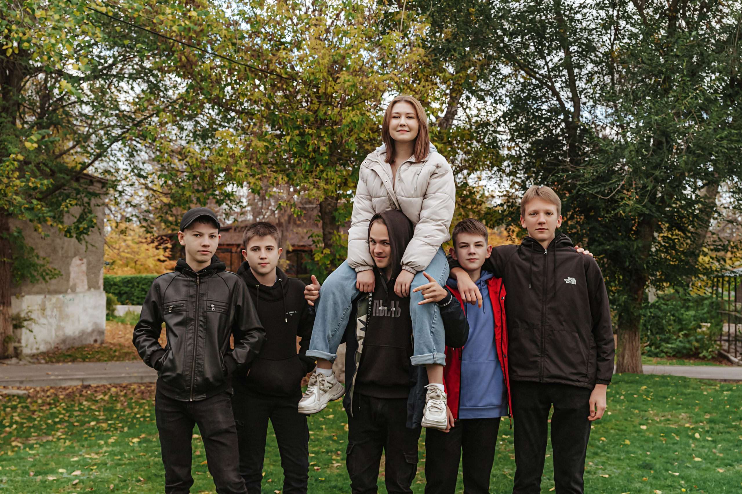 Друзья. Выпускные альбомы. Фотограф Ксения Борисова