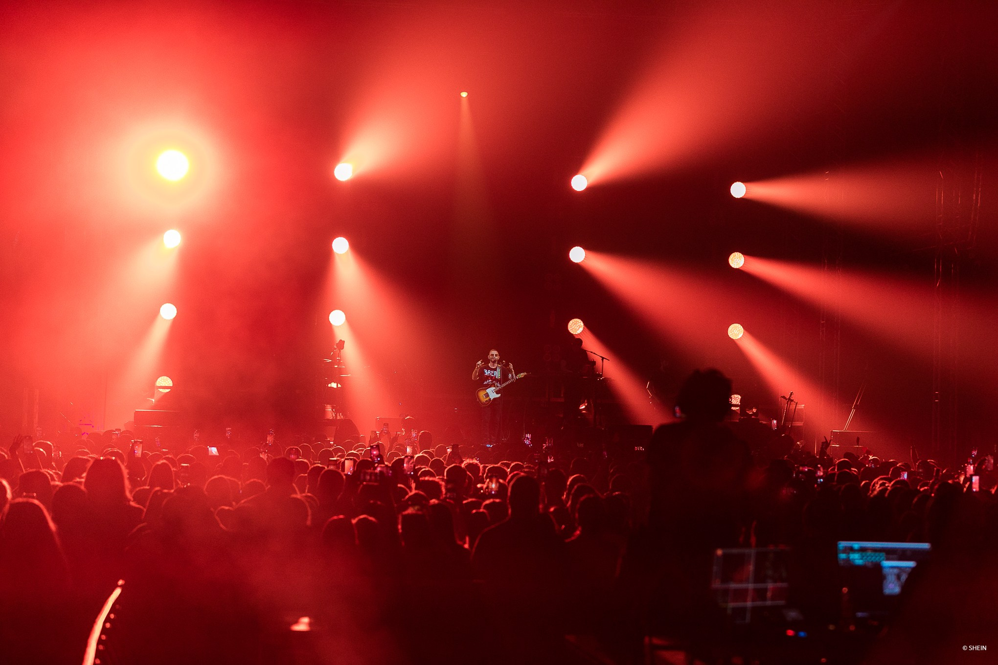 Концертная фотосъёмка музыкальной группы «Звери». Фотограф в Астрахани Евгений Шеин