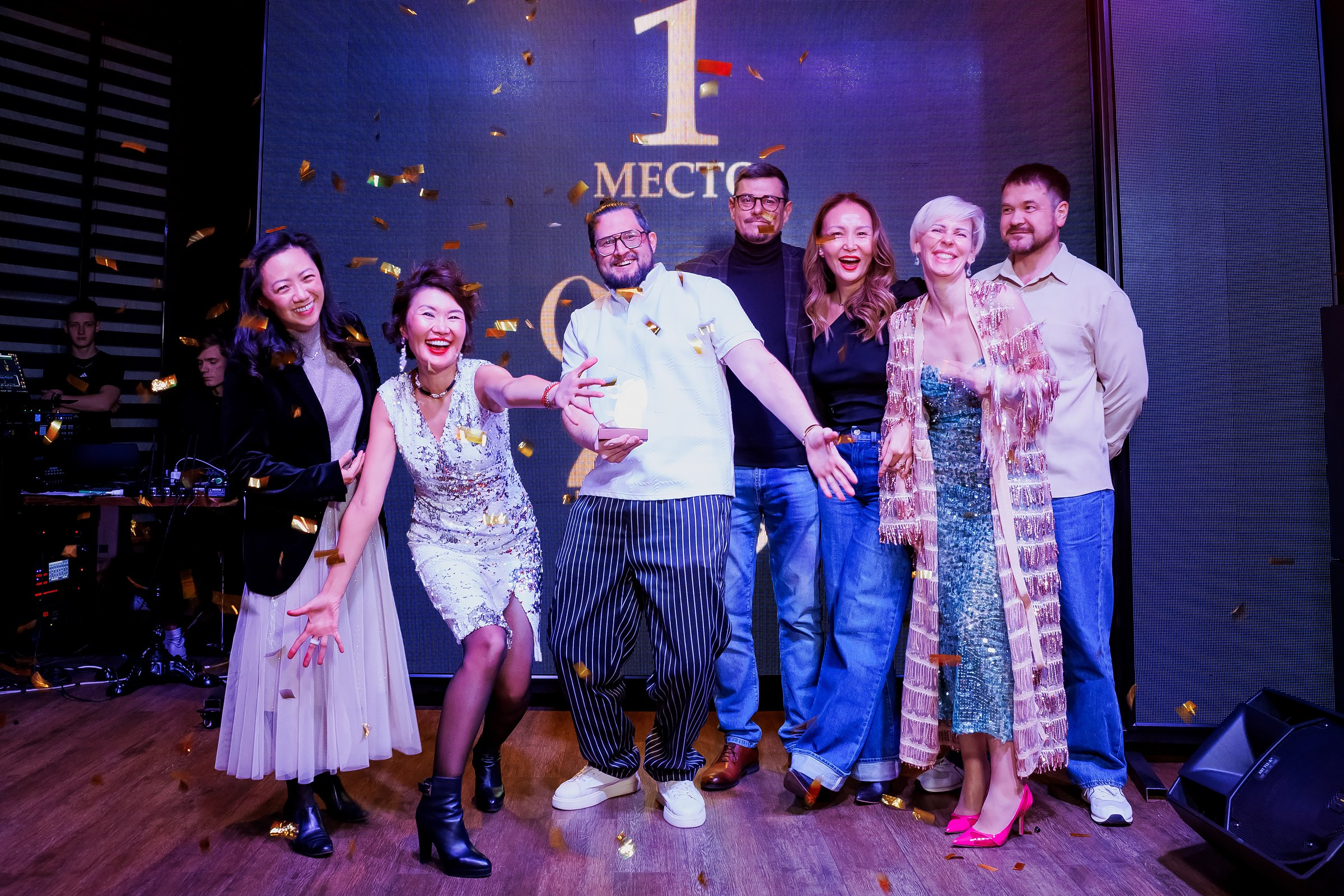 Вокруг Света за 60 Секунд-Sunset Meat Restaurant. Репортажный фотограф в Алматы Каюпов Сержан