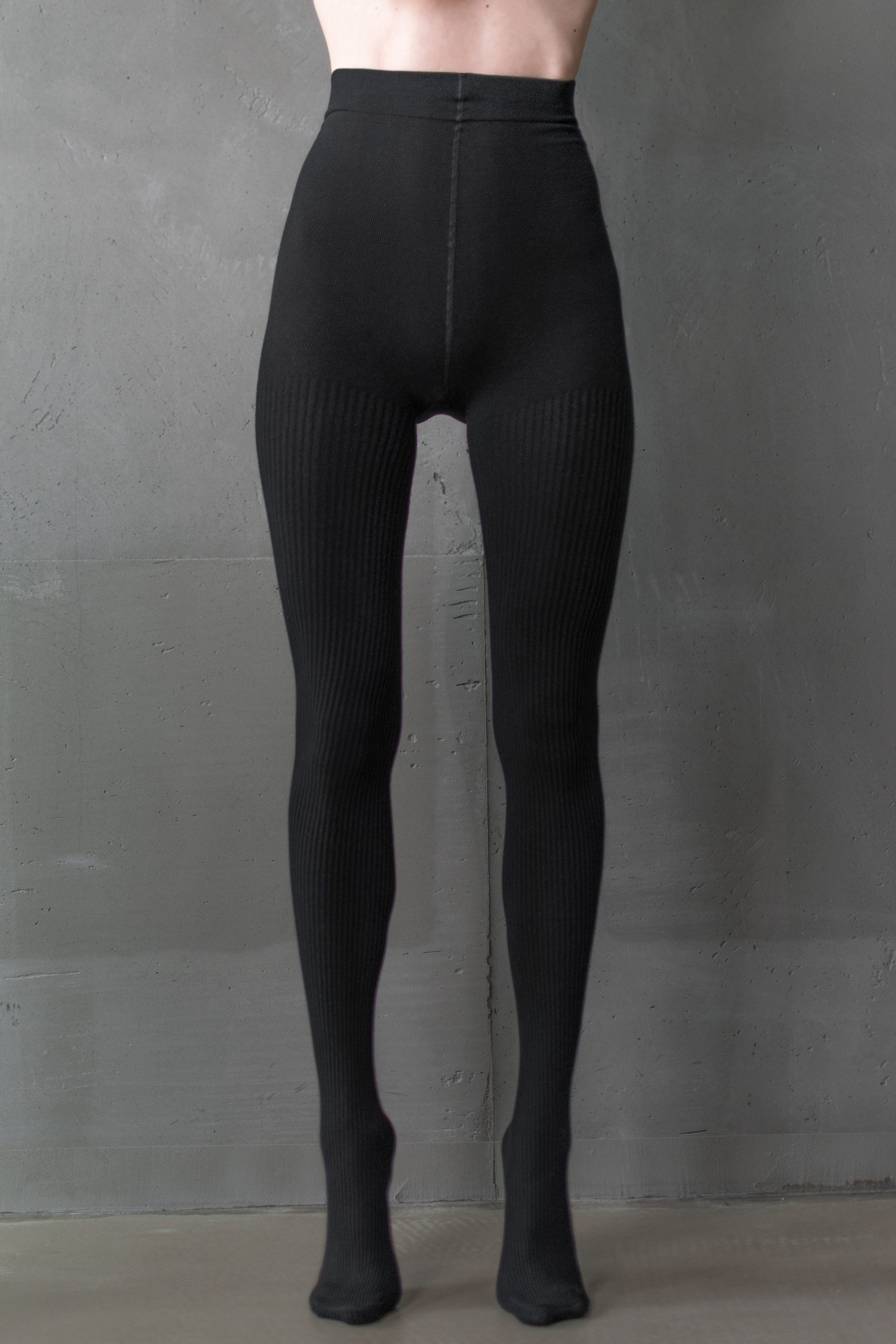 Колготки. Фотограф-ретушер в Крыму Юля Лобурец