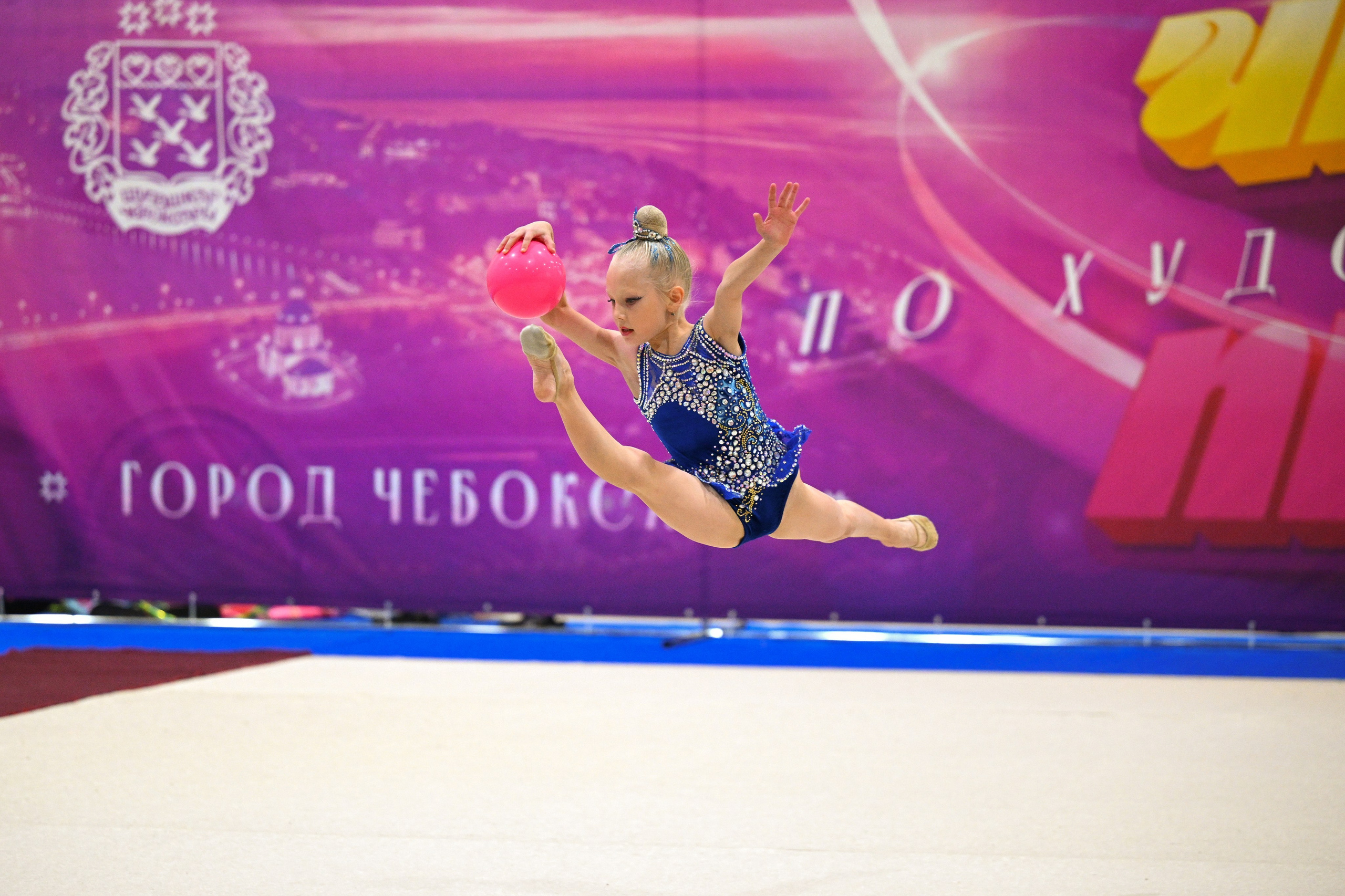 Чемпионат и Первенство города Чебоксары по художественной гимнастике. ФОТОВИДЕОСПОРТ. Фото видео услуги на соревнованиях по художественной гимнастике. Видеотрансляция соревнований. Москва, ЦФО, ПФО