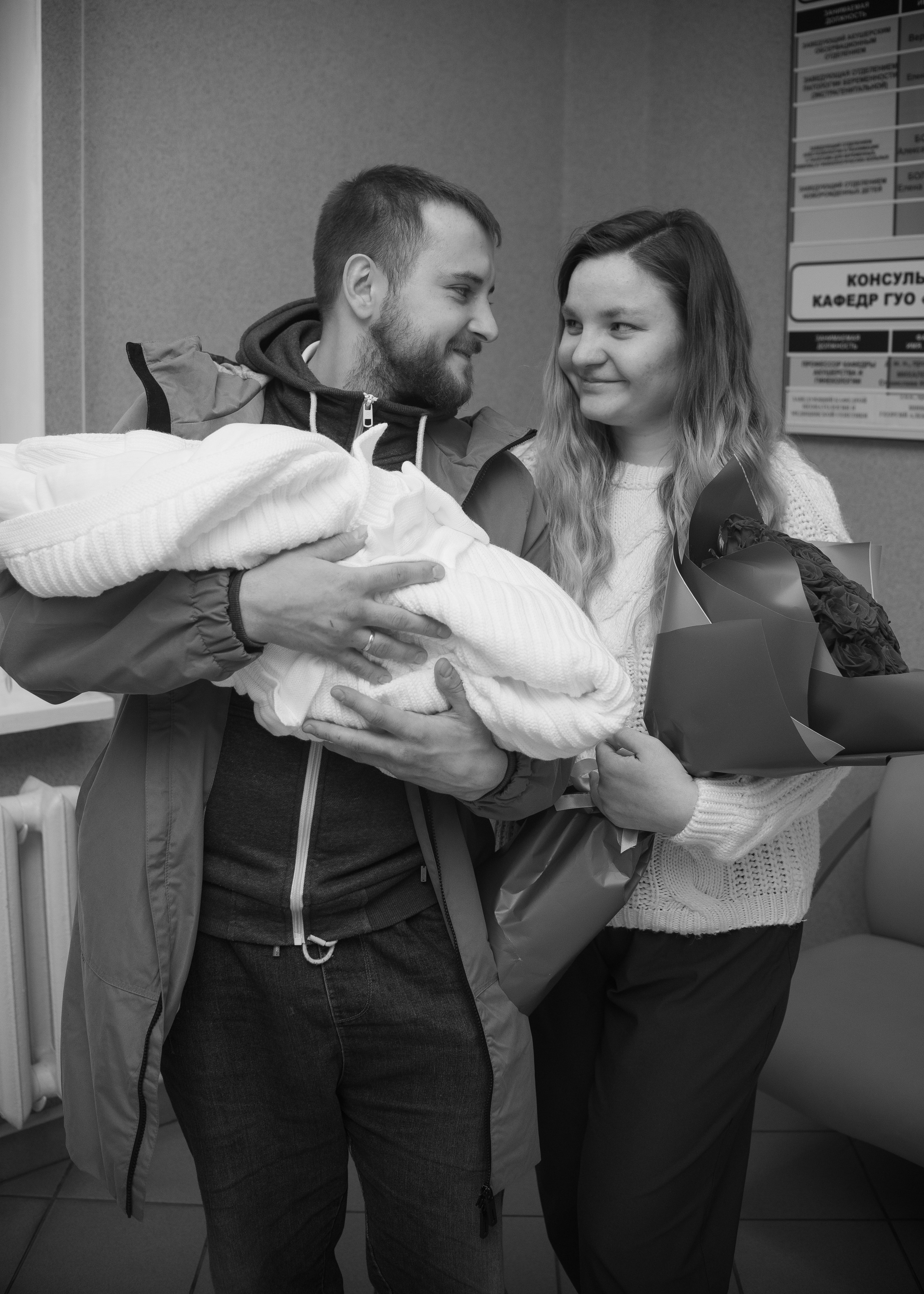 Выписка Натальи МиД. Семейный фотограф на выписку из роддома и крещение Минск Настя Гришук