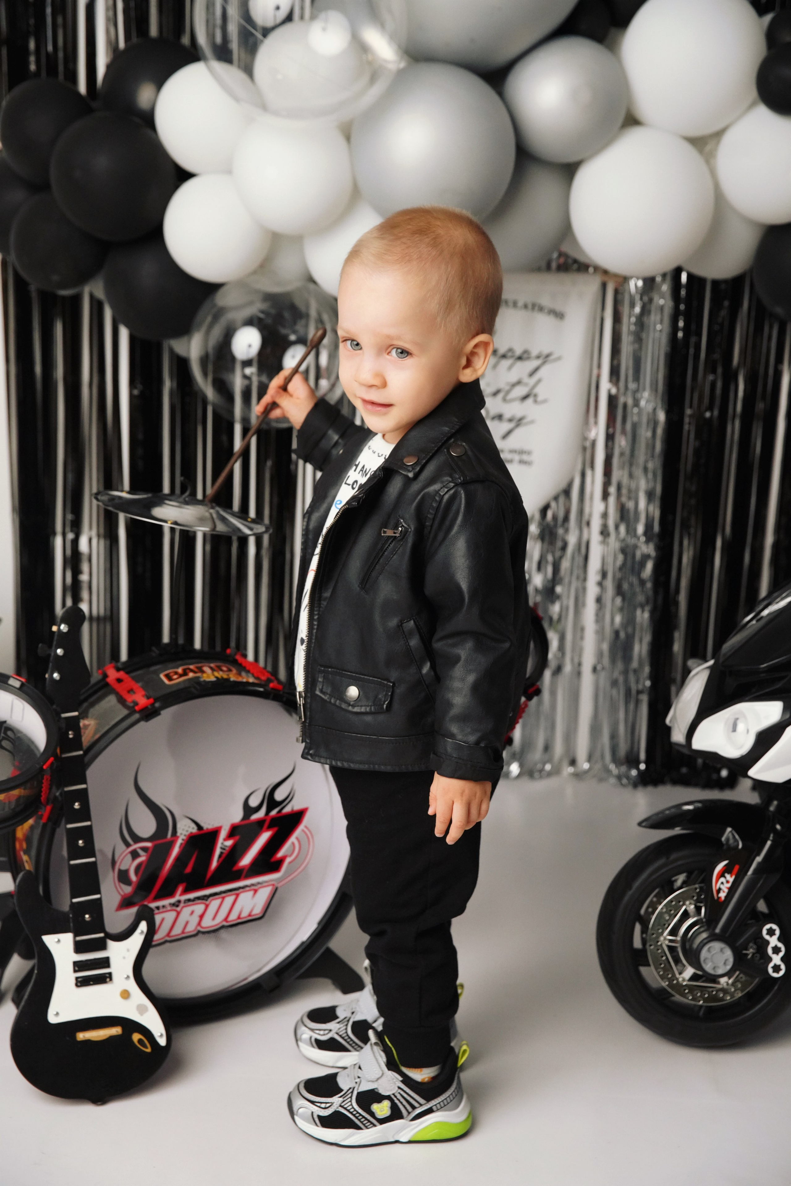 Байкер. Фотограф новорожденных. Семейный и детский фотограф в городе Сургуте