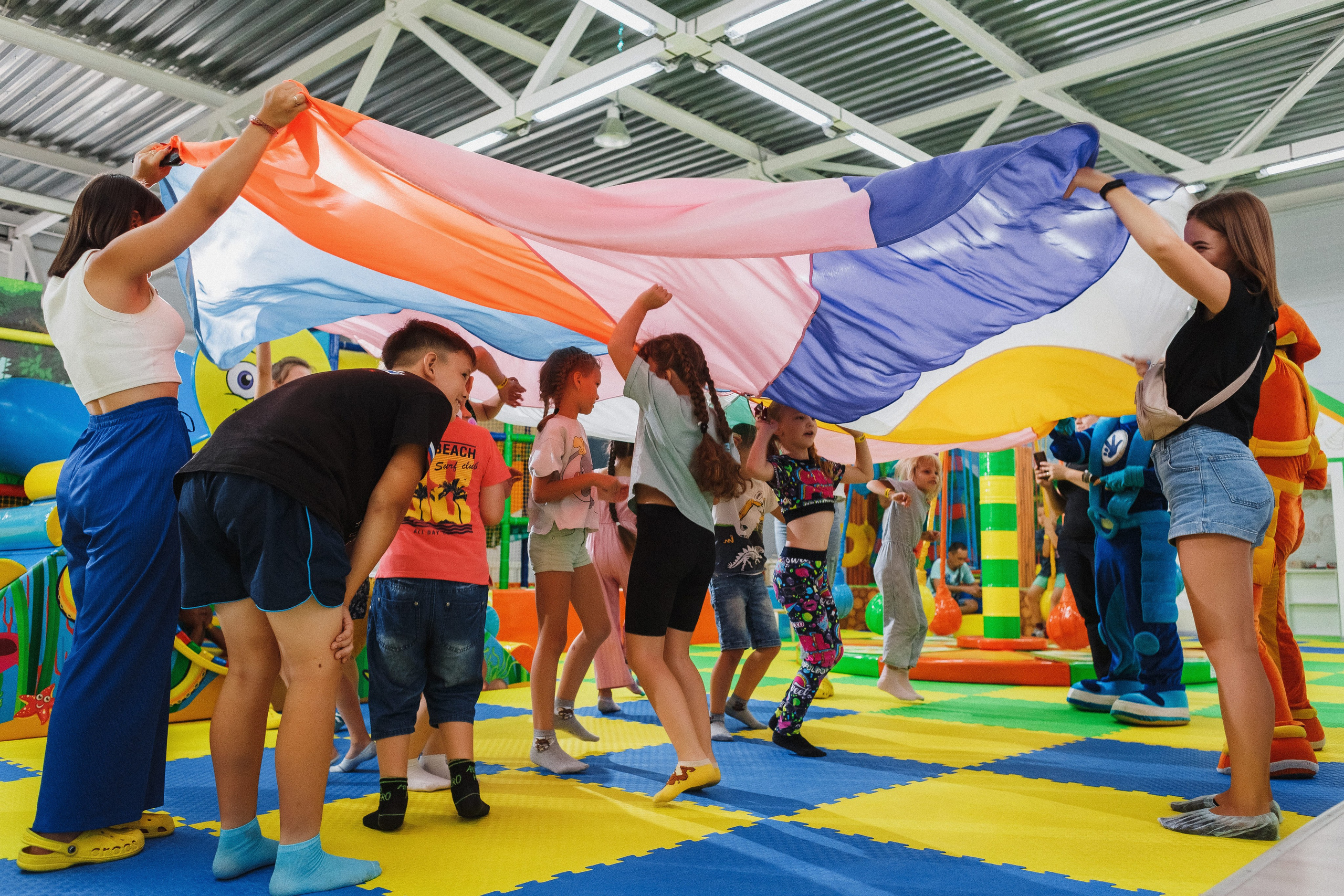 Волшебные моменты: детский праздник в игровой Клумба, Таганрог. Свадебный и семейный фотограф в Таганроге Бакарюк Антон