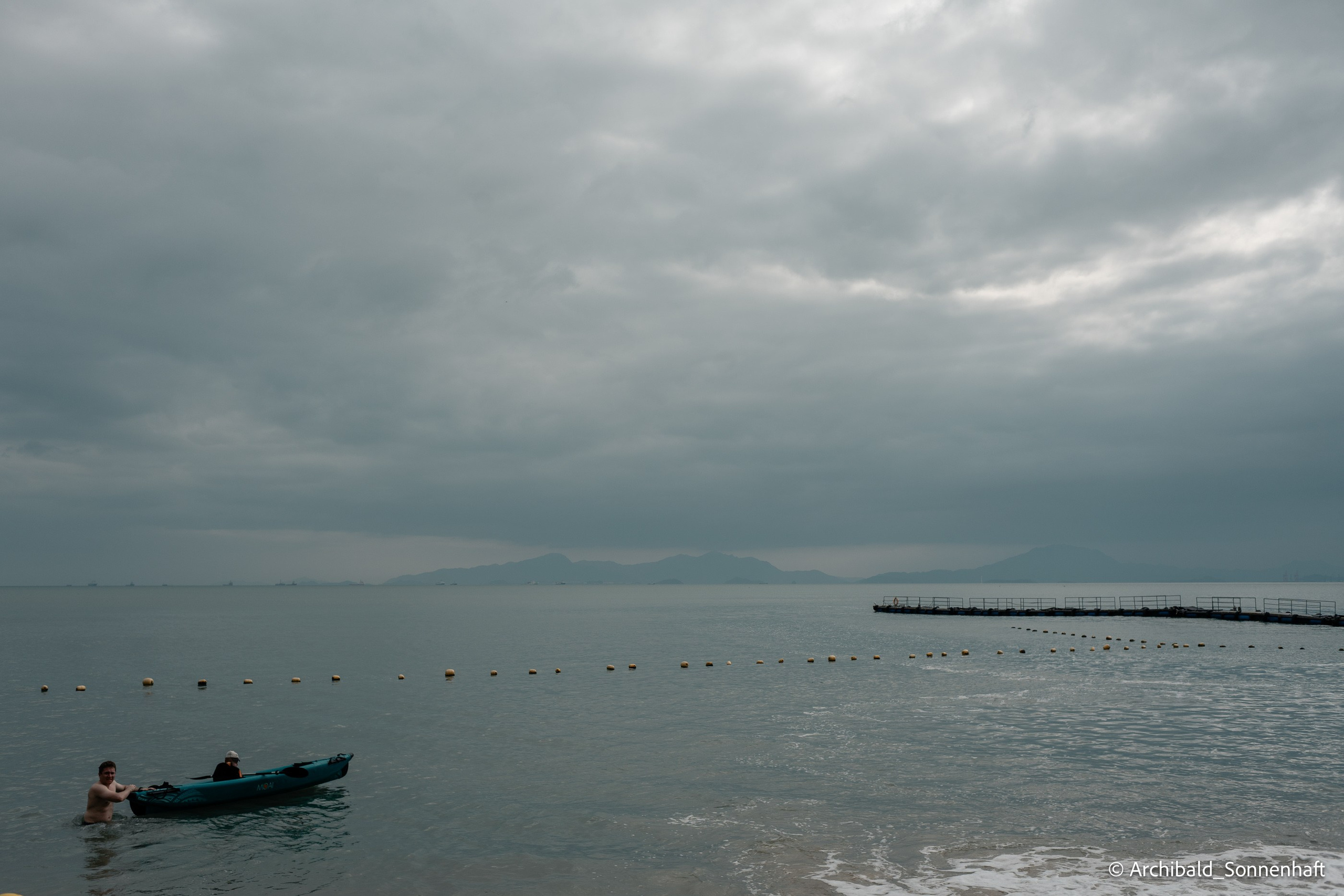 Kayaking in Huizhou, China. Photographer in Guangzhou, China. Archibald Sonnenhaft
