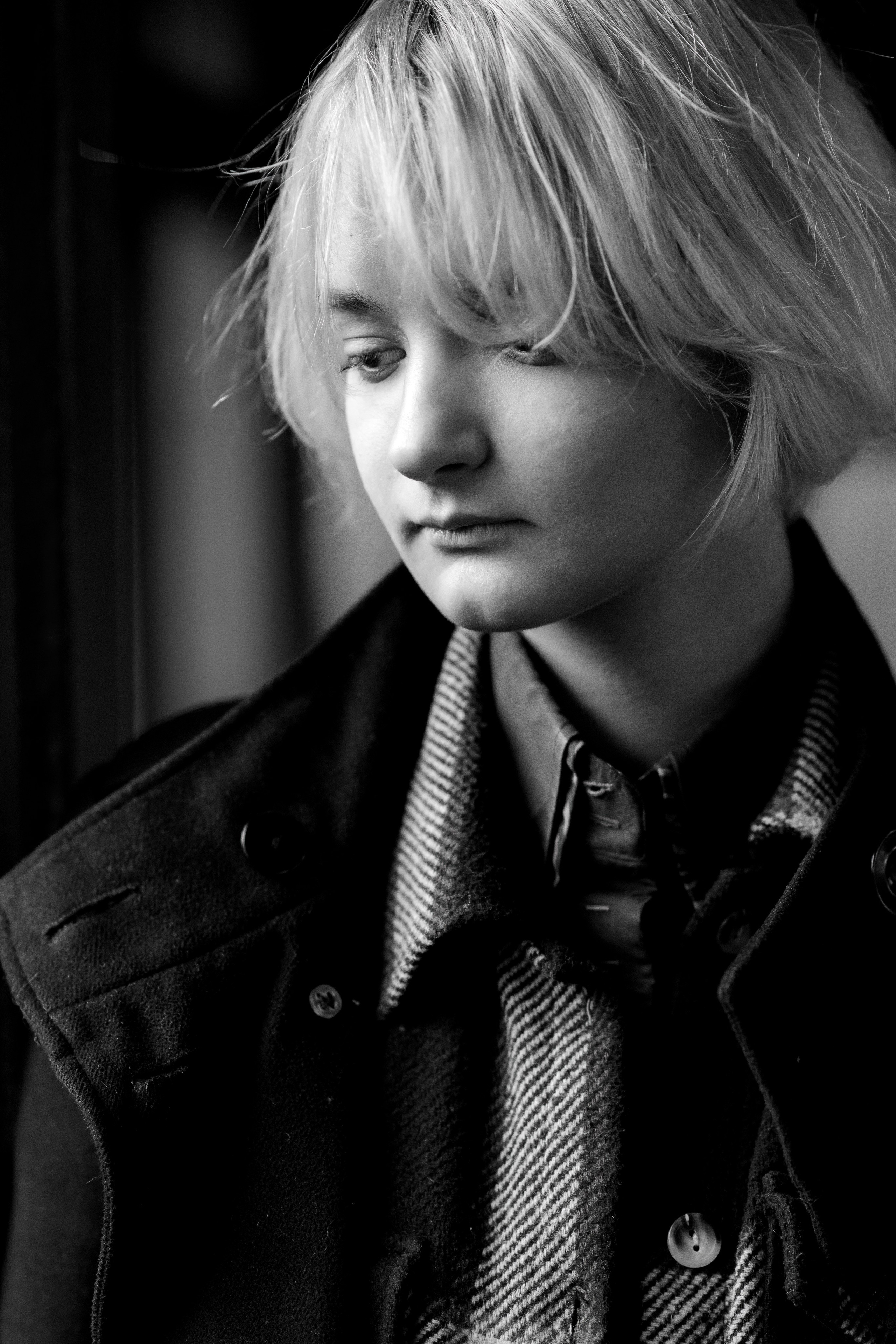 Фотосессия девочки подростка в осеннем саду. Главная