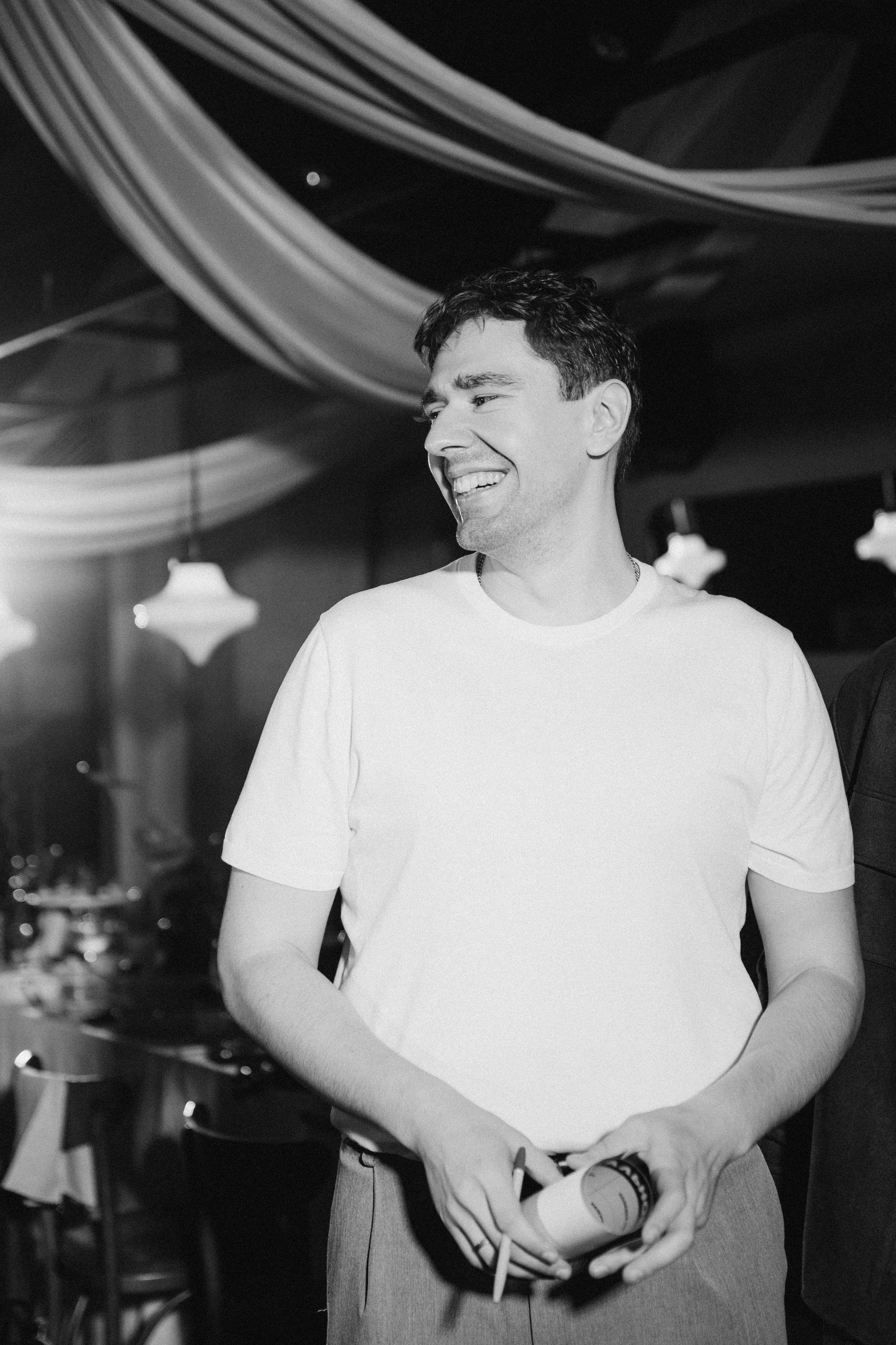 Свадьба в Питере. HELD BY LOVE. Фотограф в Астрахани Радмир Баймухамедов