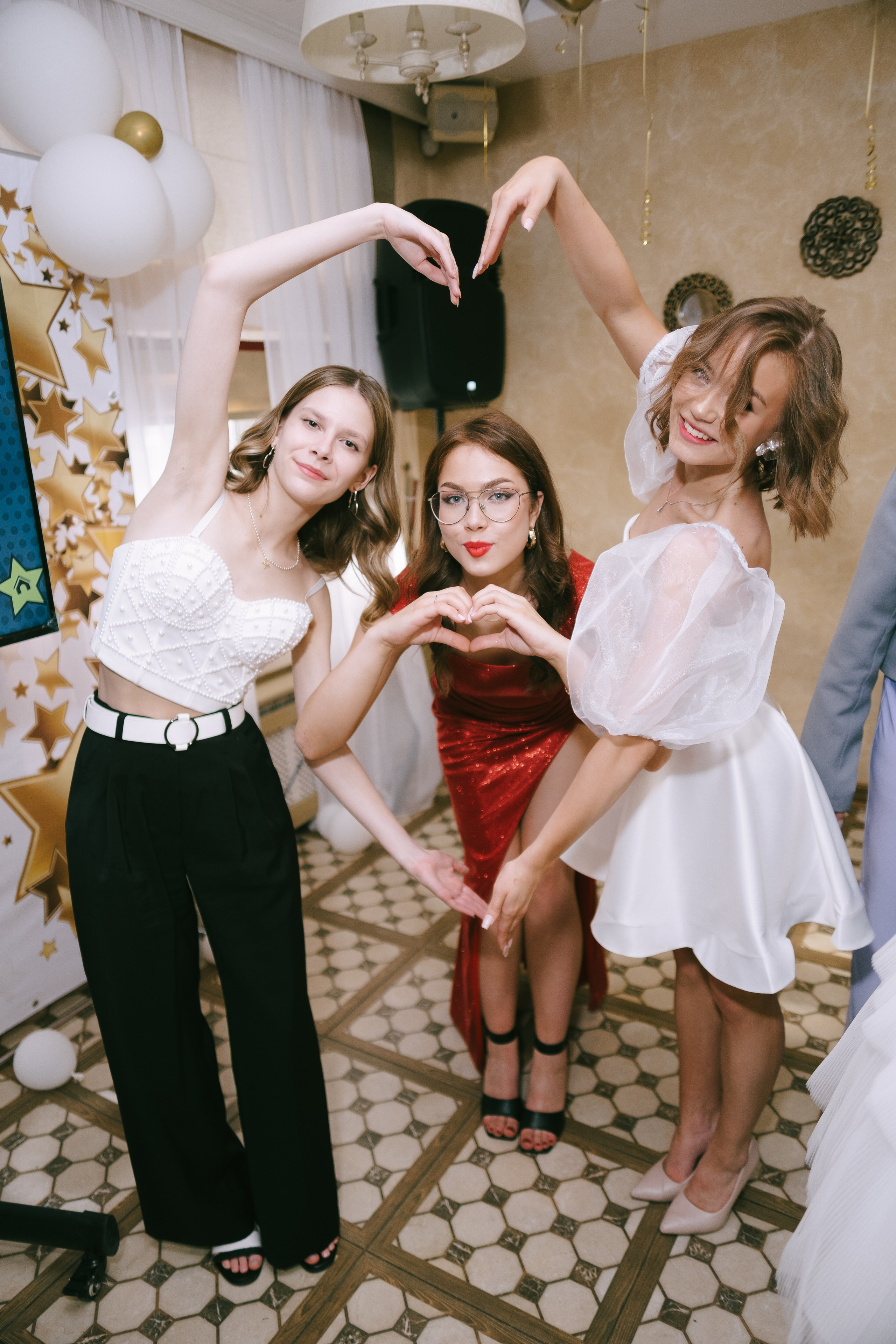 Выпускной школа 33. Свадебный и репортажной фотограф Денис Ожигин в Краснодаре и Краснодарском крае