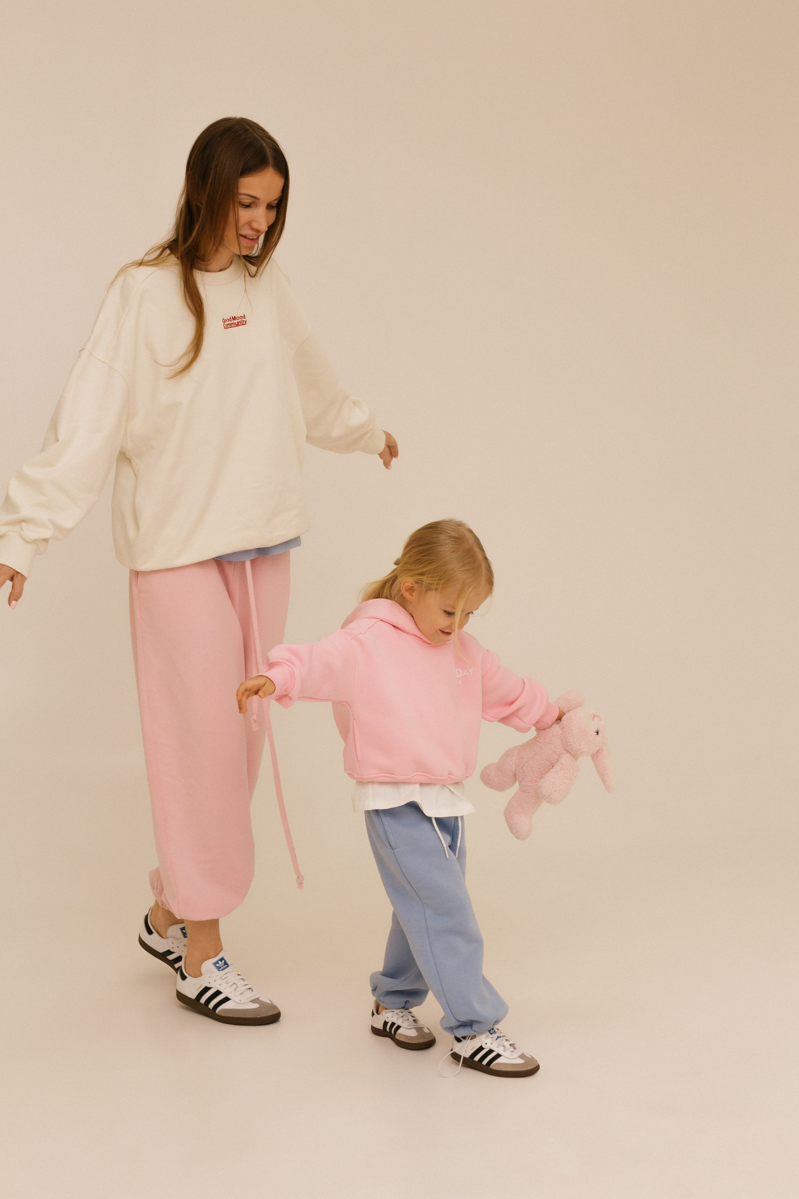 Irina & Emmy (@irashum_). Женский и семейный фотограф в Москве