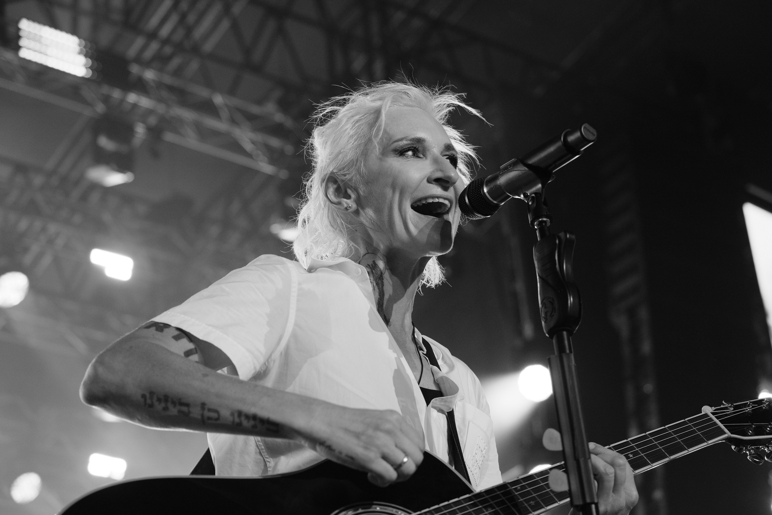 Диана Арбенина (группа «Ночные снайперы») — Москва, МТС Live Лето 2024. RedGeek - блогер и стручњак за образовање и ИТ Кирил Ситнов