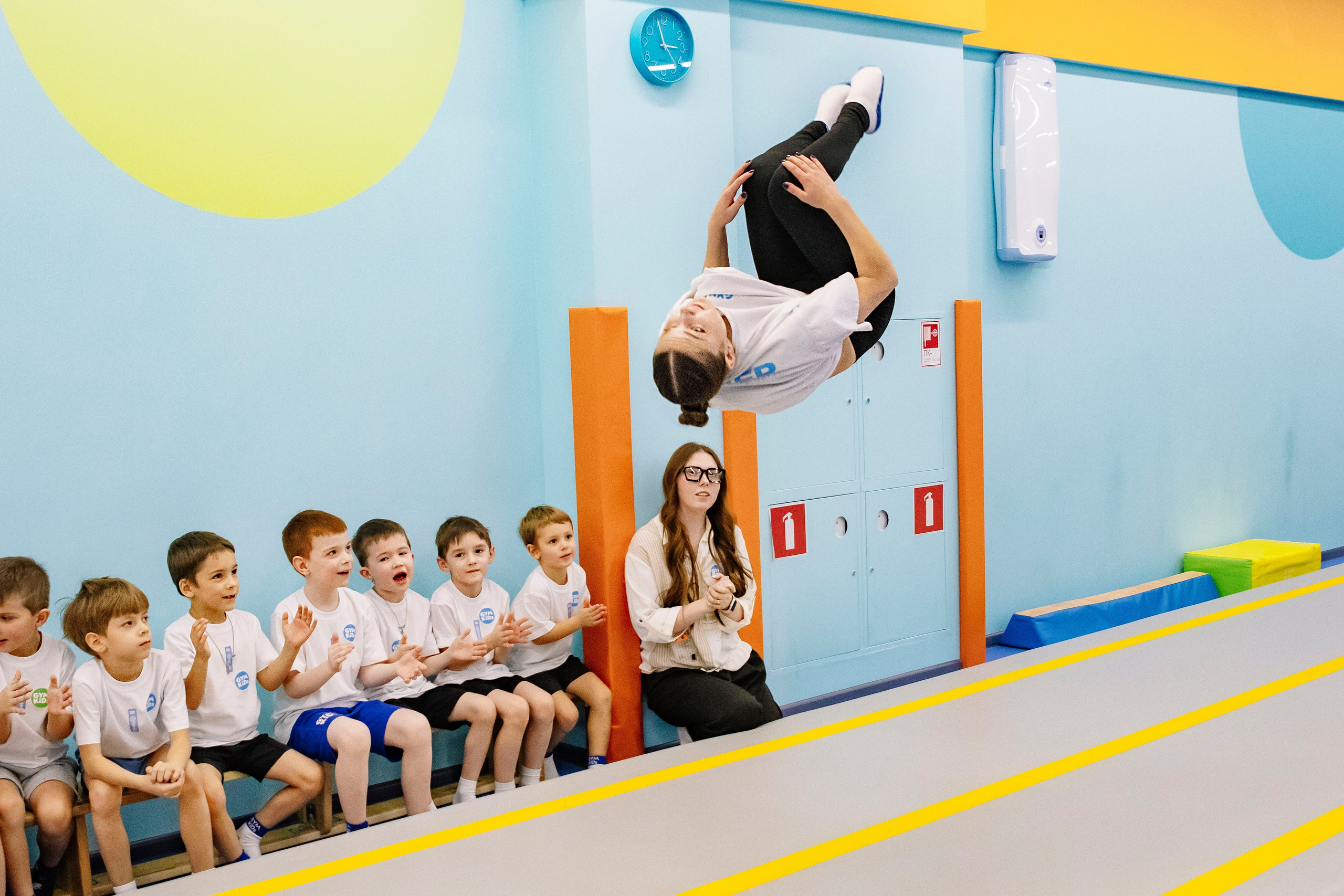 Соревнования по гимнастике в Gymkids Чертаново. Профессиональный фотограф в Москве | Заказать фотосессию и съемку