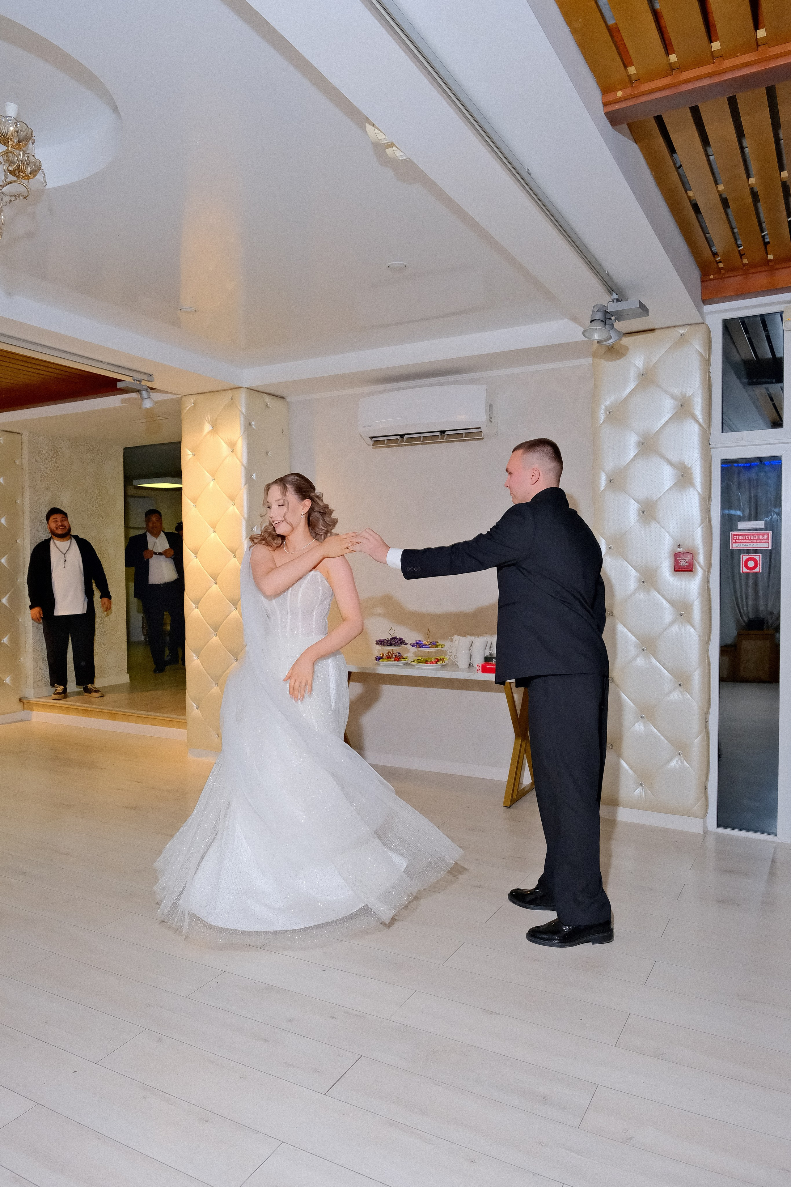 Репортаж. Фотограф и видеограф в Омск/Москва Сащенко Лера