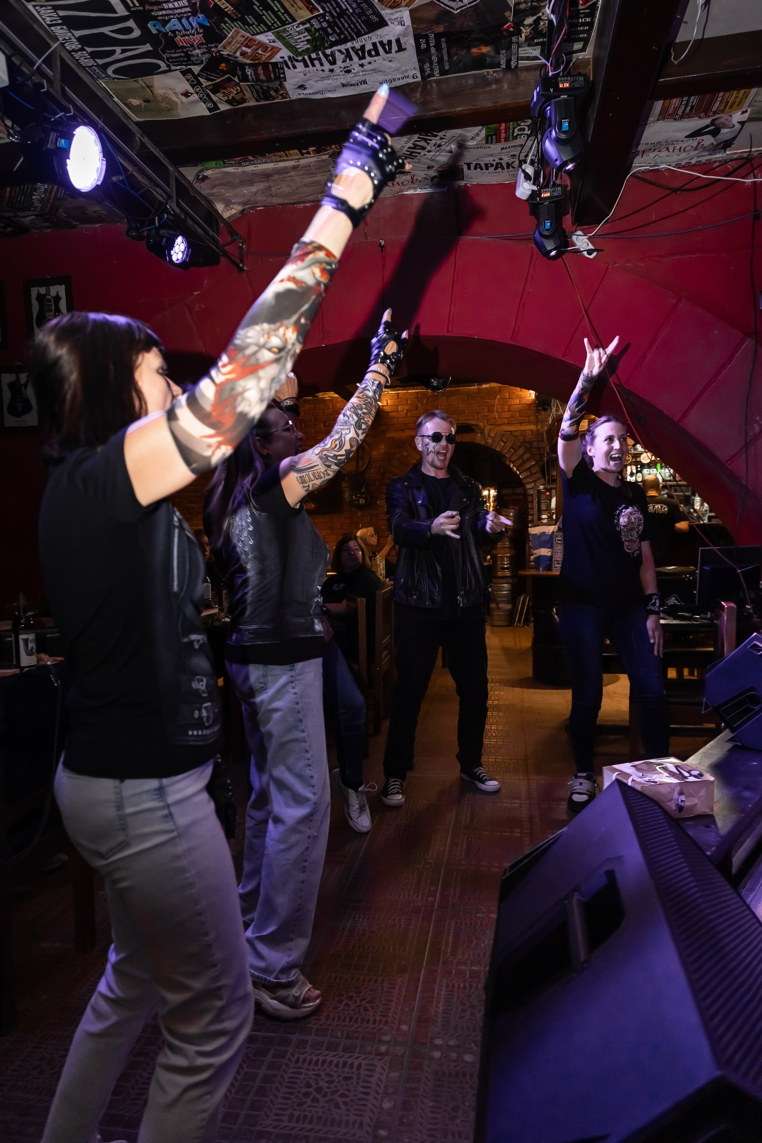 День Рождения Алексея в баре «Белая Лошадь». Фотограф в Волгограде Норченко Светлана