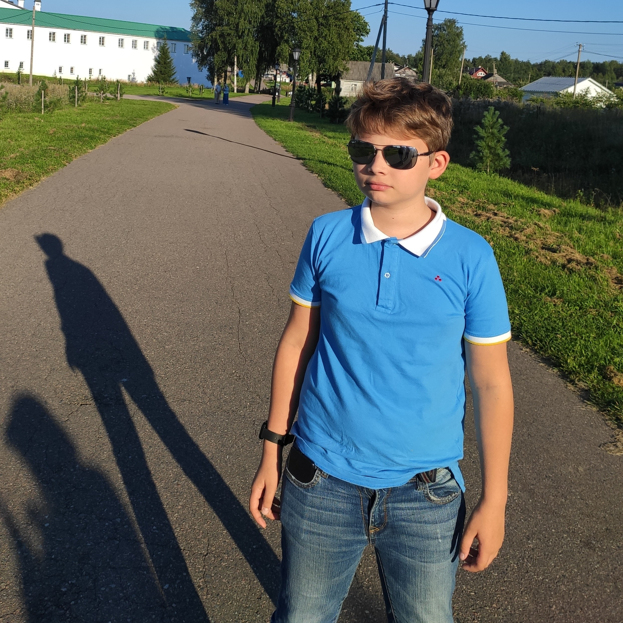 Вечереет, но северные дни длинные - в Петрозаводск доехали засветло