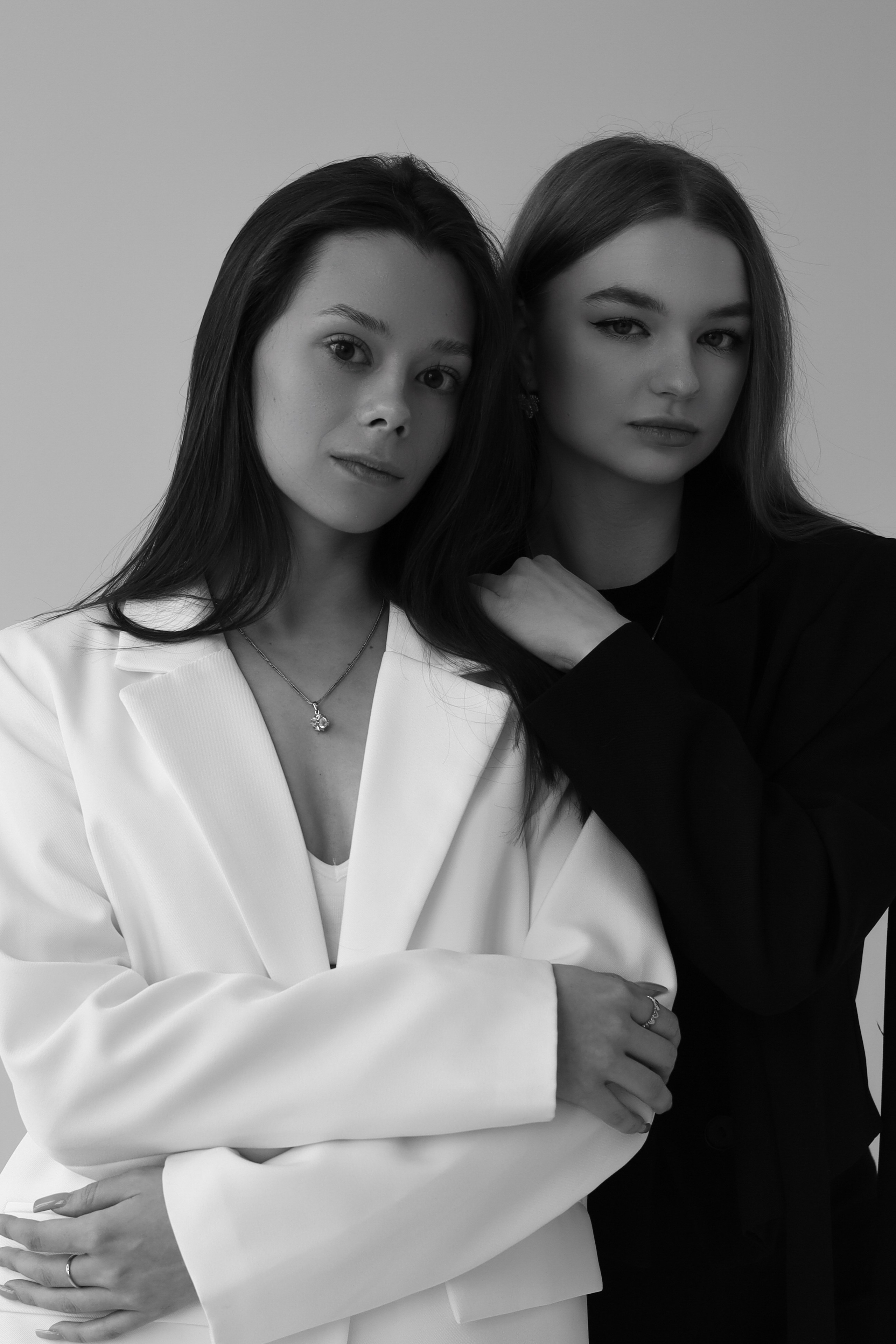 Парное: Полина и Ирина. Мэри | Портретный фотограф | Екатеринбург