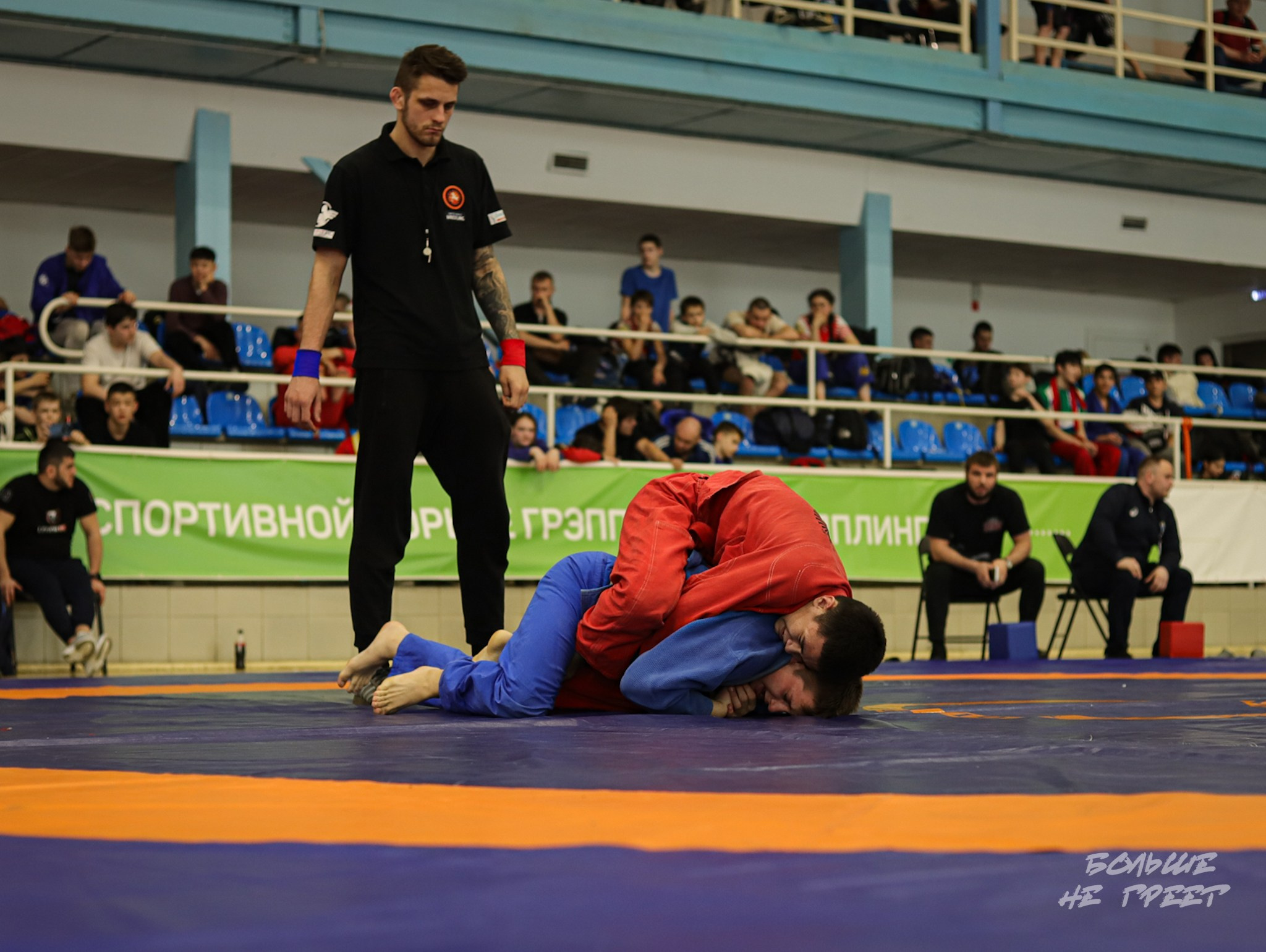 ПЕРВЕНСТВО УРФО ПО СПОРТИВНОЙ БОРЬБЕ ГРЭППЛИНГ И ГРЭППЛИНГ-ГИ. Больше не греет