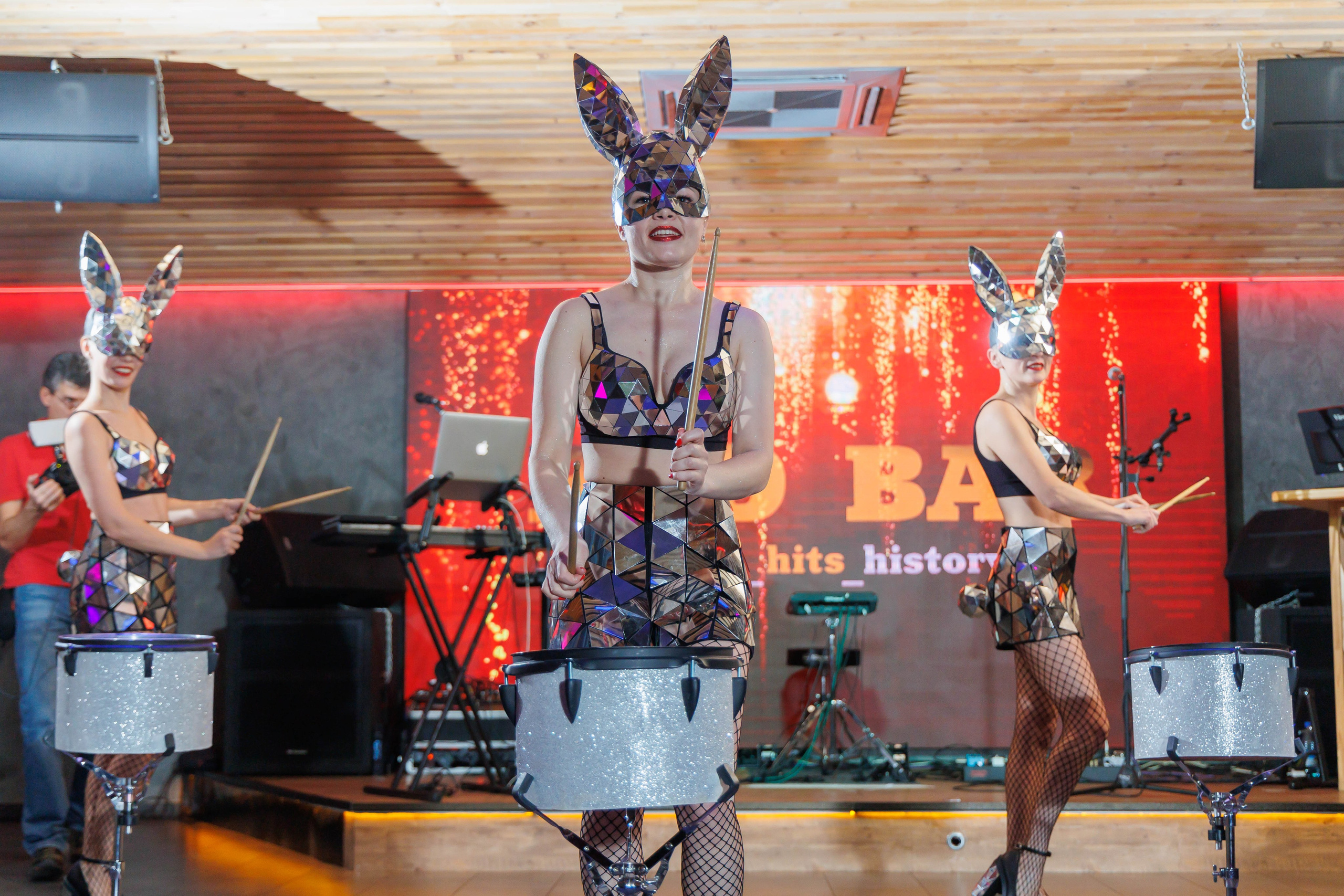 День рождения Red Bar. Ваши Истории. Фотограф/видеограф. Абакан