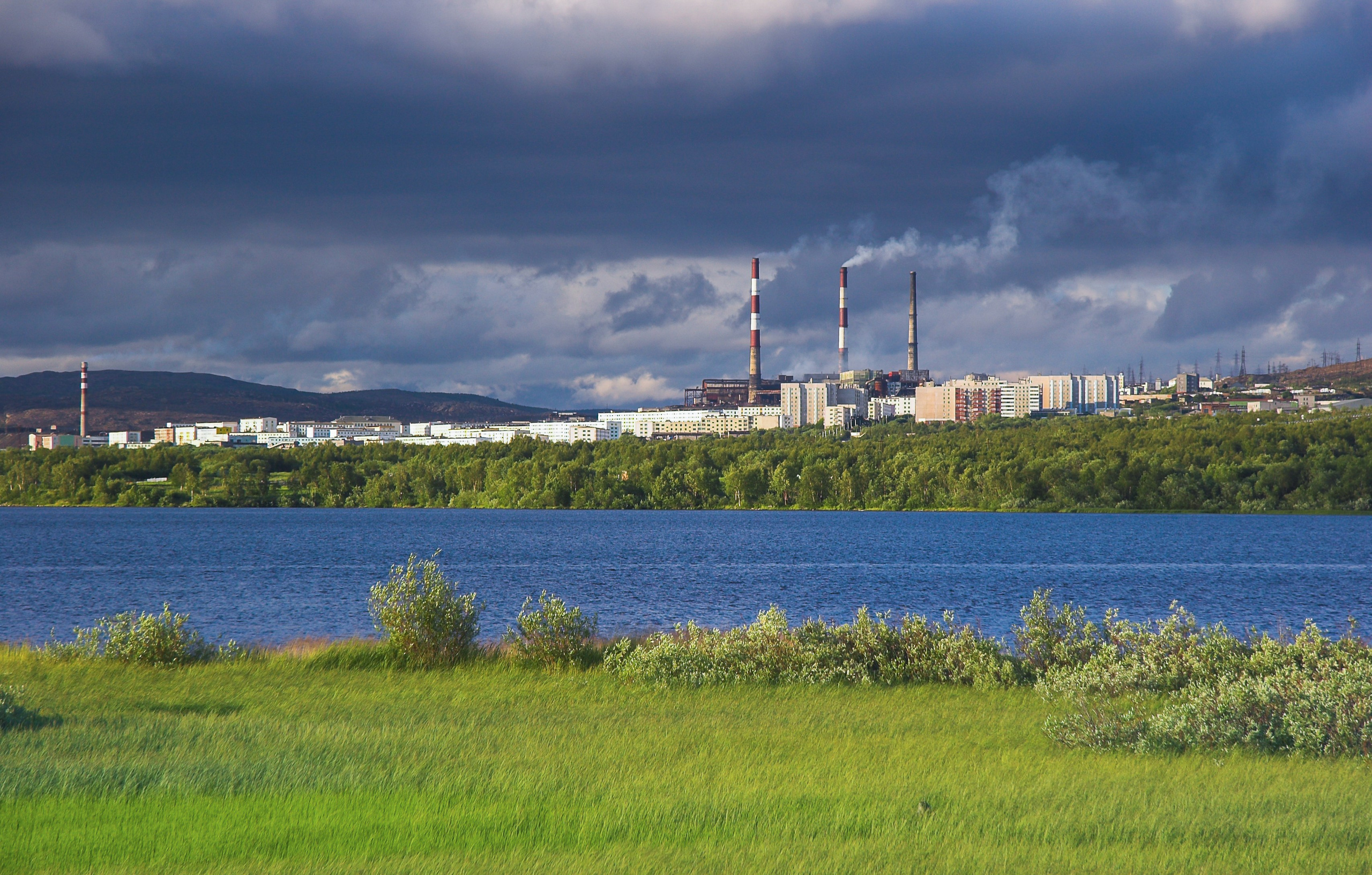 Печенга — край сосновой реки. Пейзажи Крайнего Севера. Баренцево море, Рыбачий, Средний, Немецкий