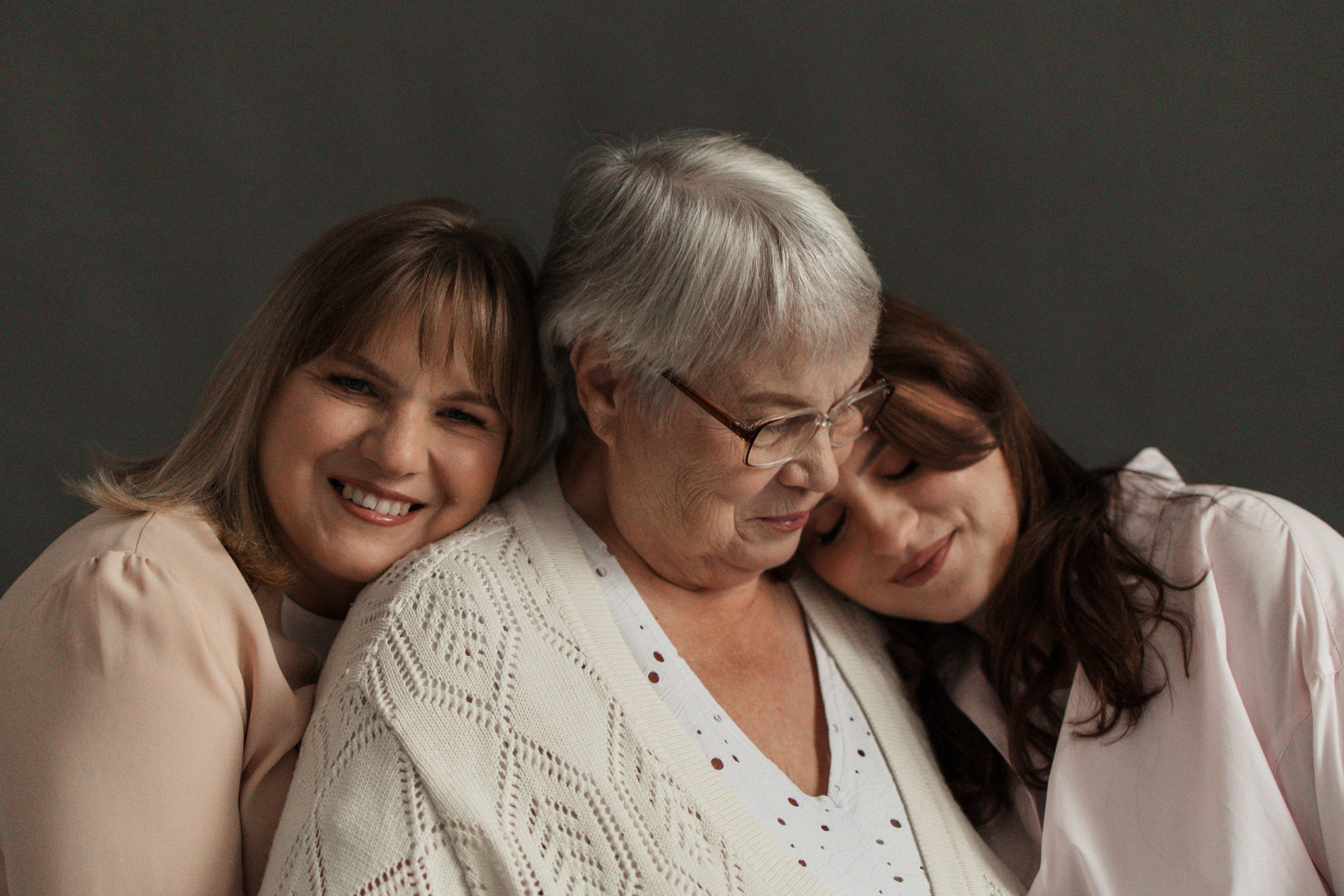 Три поколения / ID Studio. Фотограф в Выборге и Санкт-Петербурге Маша Гуляева