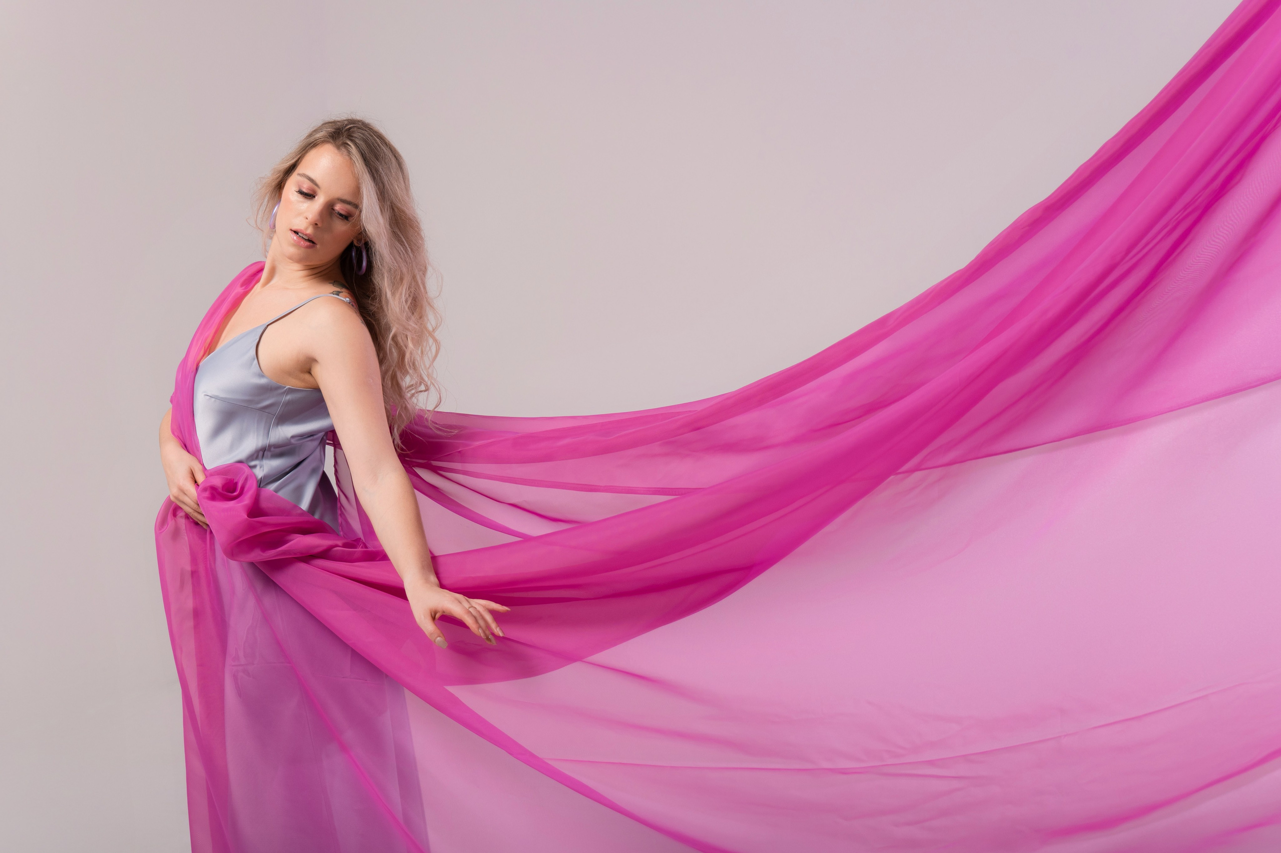 Женская фотосессия на циклораме. Портретный и репортажный фотограф в Сочи Рамодина Юлия