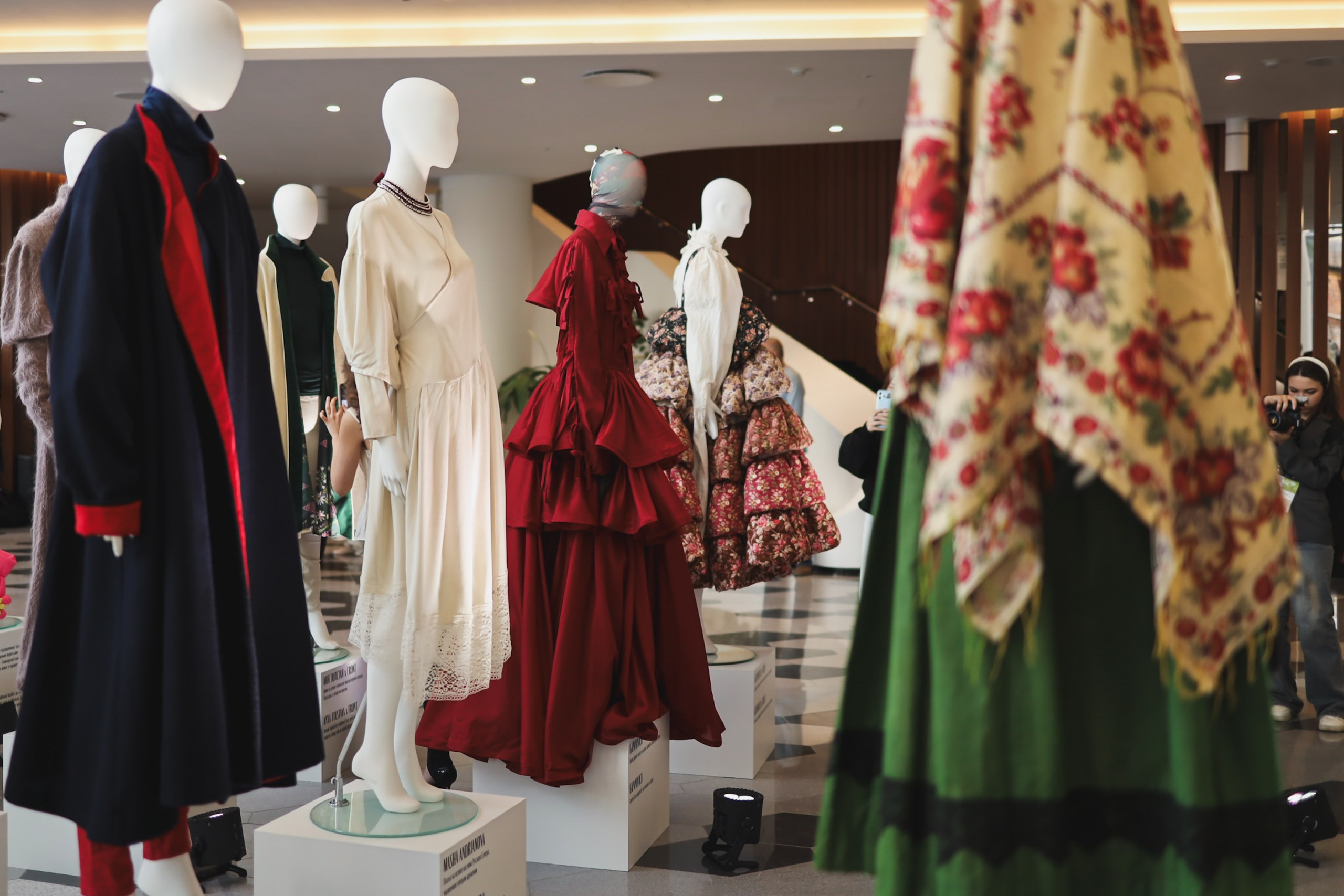 Выставка «Родные мотивы». Фотосессии и репортаж — Фотограф в Москве — Рина Серёгина