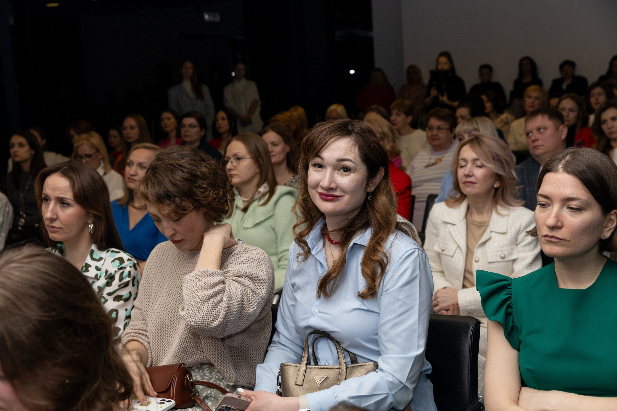 Презентация книги «История НИ одной женщины». Дацук Анна Фотограф из Екатеринбурга