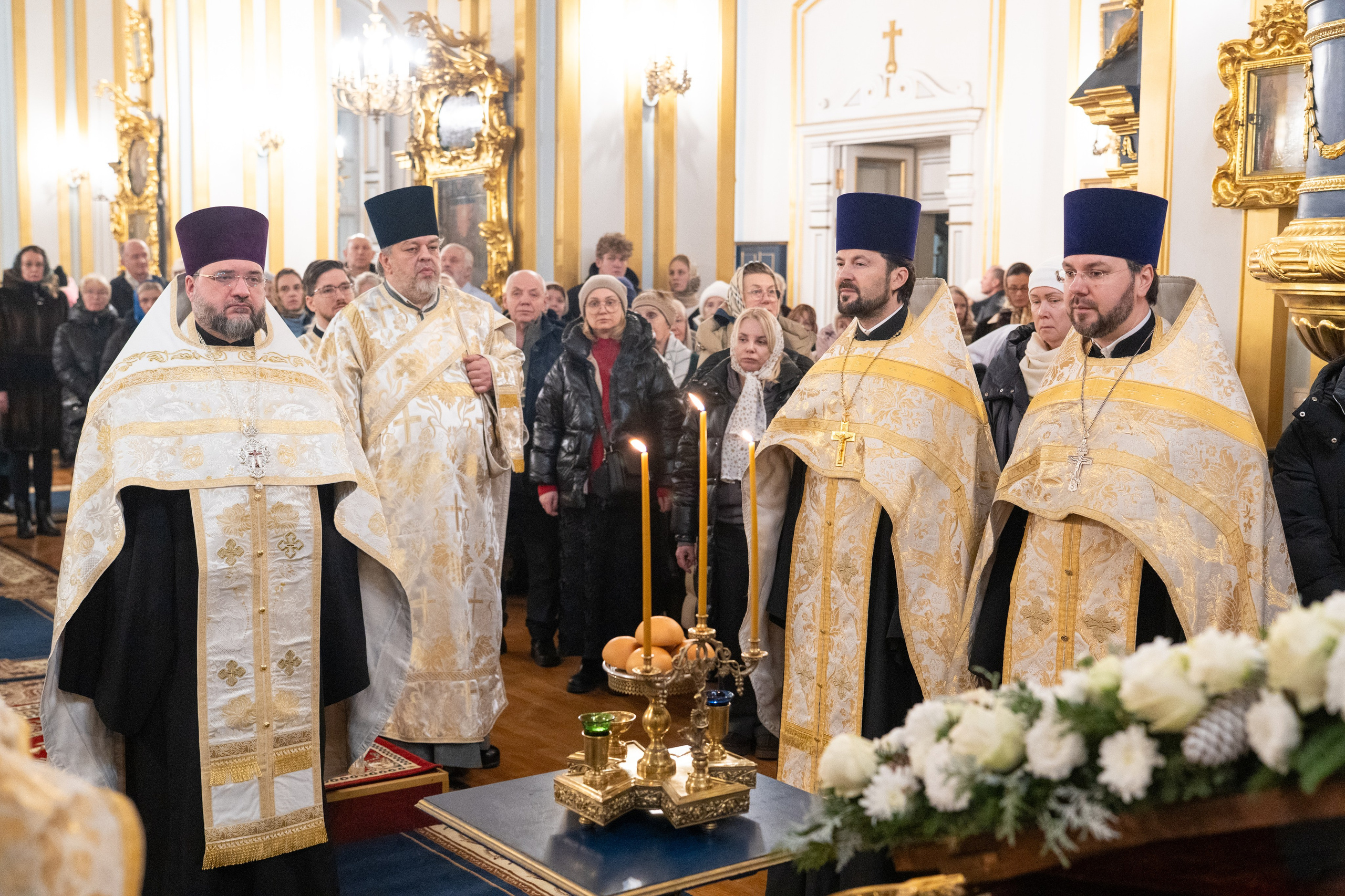 Праздничное бдение в Николо-Богоявленском морском соборе. НИКОЛО-БОГОЯВЛЕНСКИЙ МОРСКОЙ СОБОР