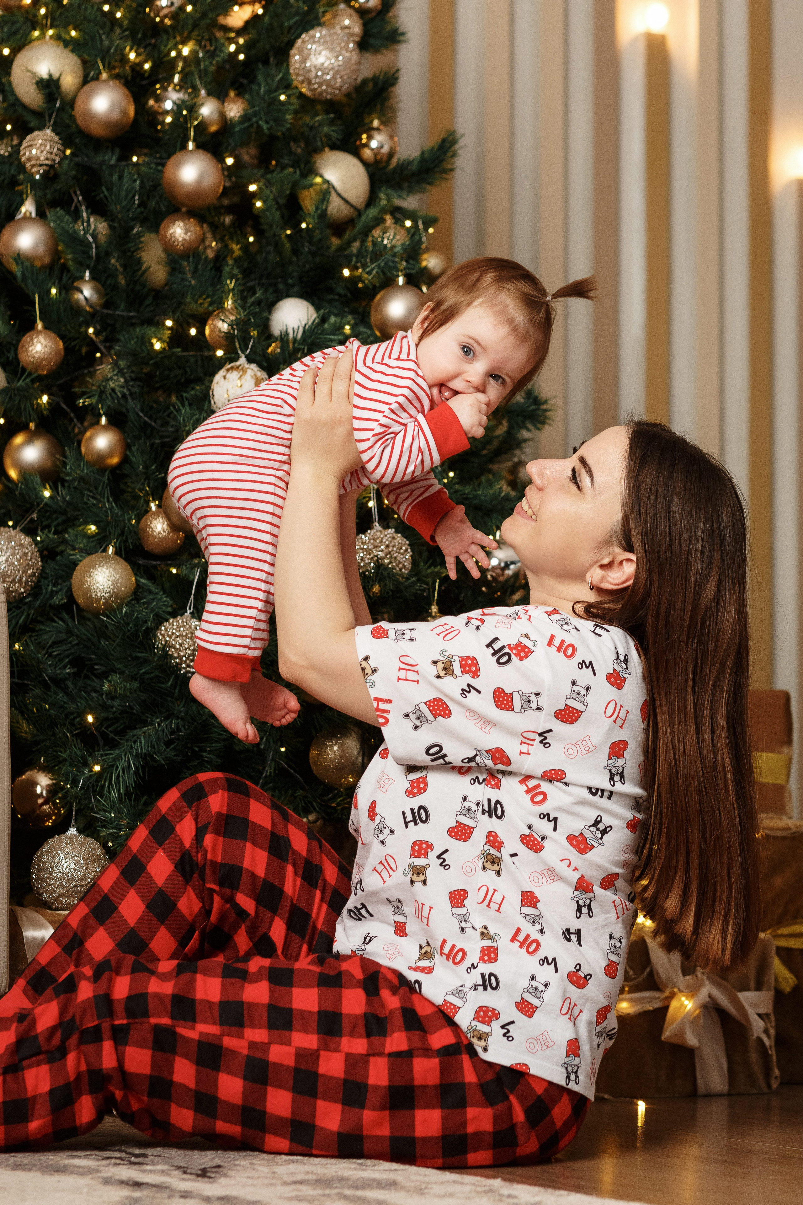 Семейная фотосессия в новогодней фотостудии 'Сова' Таганрога. Свадебный и семейный фотограф в Таганроге Бакарюк Антон