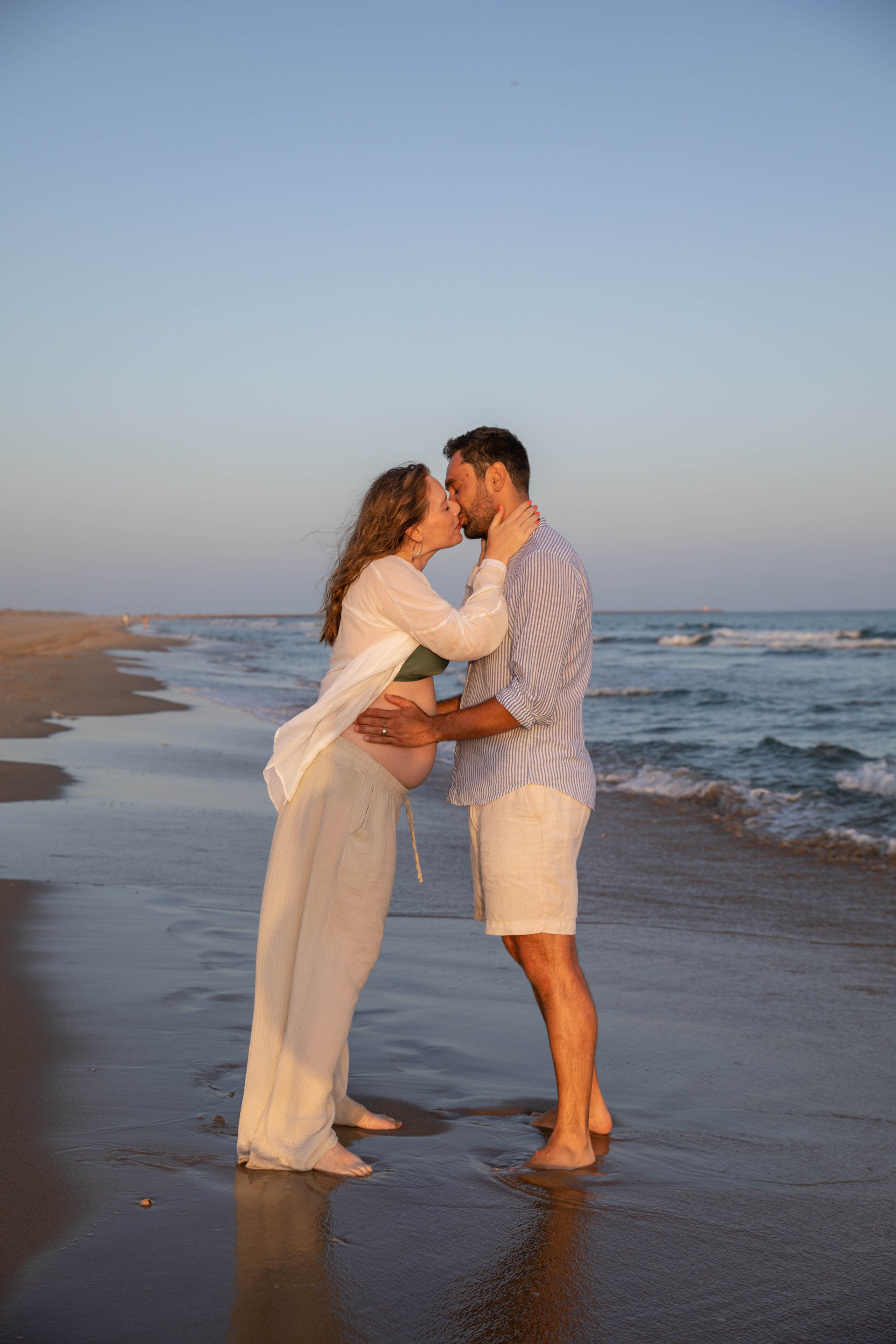 An Ocean of Love and Anticipation. Professional Photographer in Portugal. Oksana Lomnova