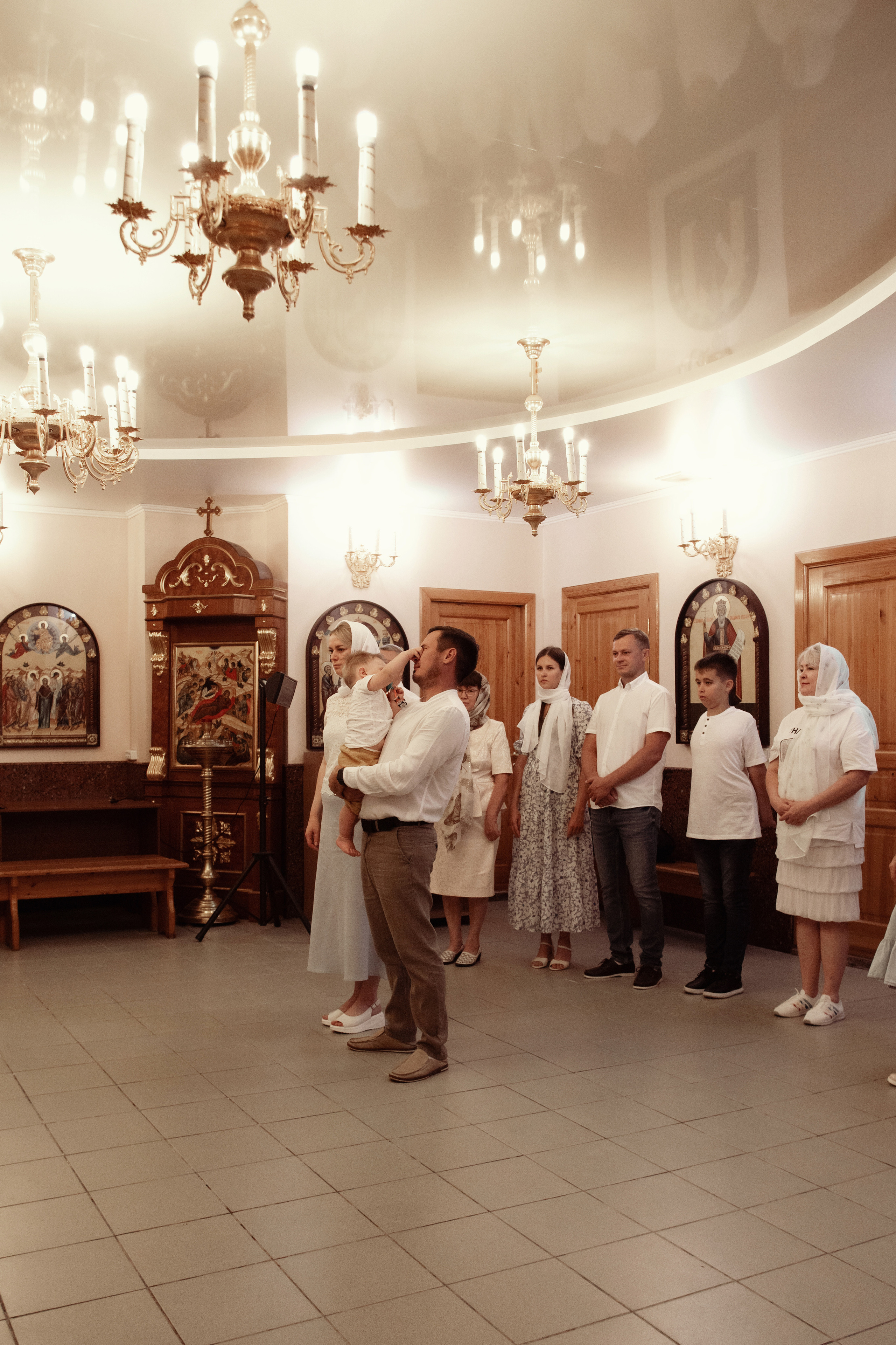 Крещение Ивана Храм Сергия Радонежского п. Ростоши. Фотограф новорожденных Оренбург Оксана Трофимова