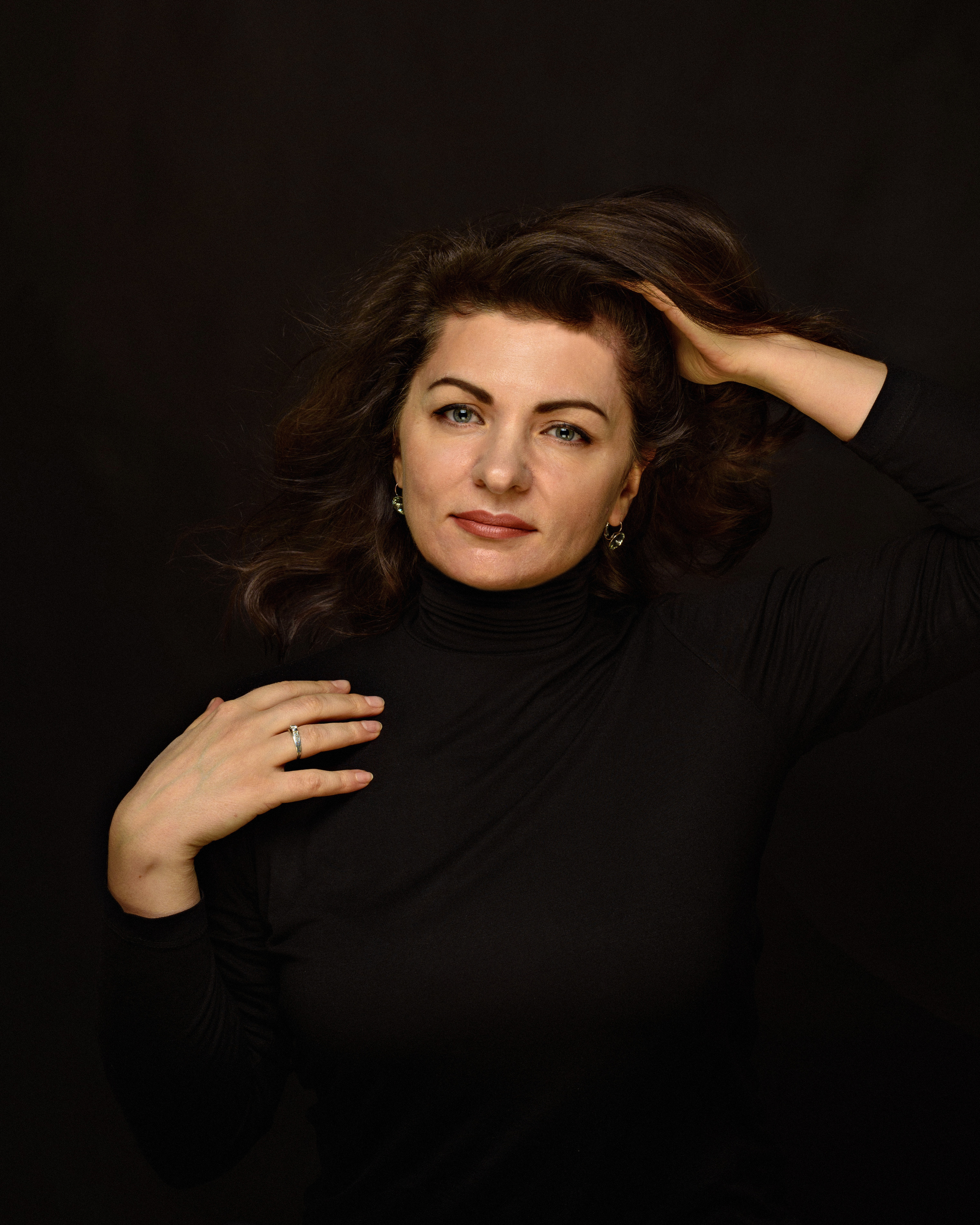 Наталья в черном. Агентство личного бренда «Брендовски»