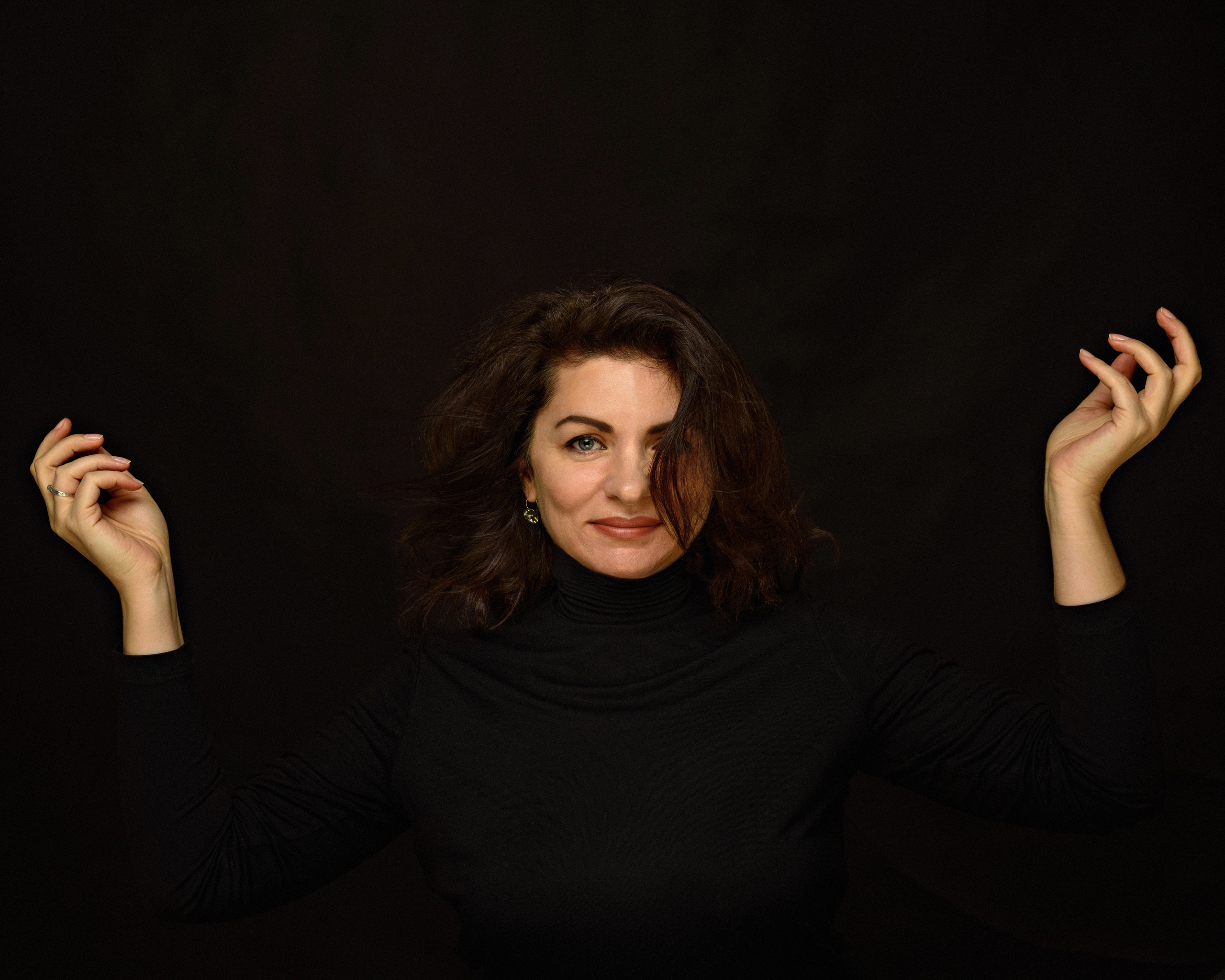 Наталья в черном. Агентство личного бренда «Брендовски»