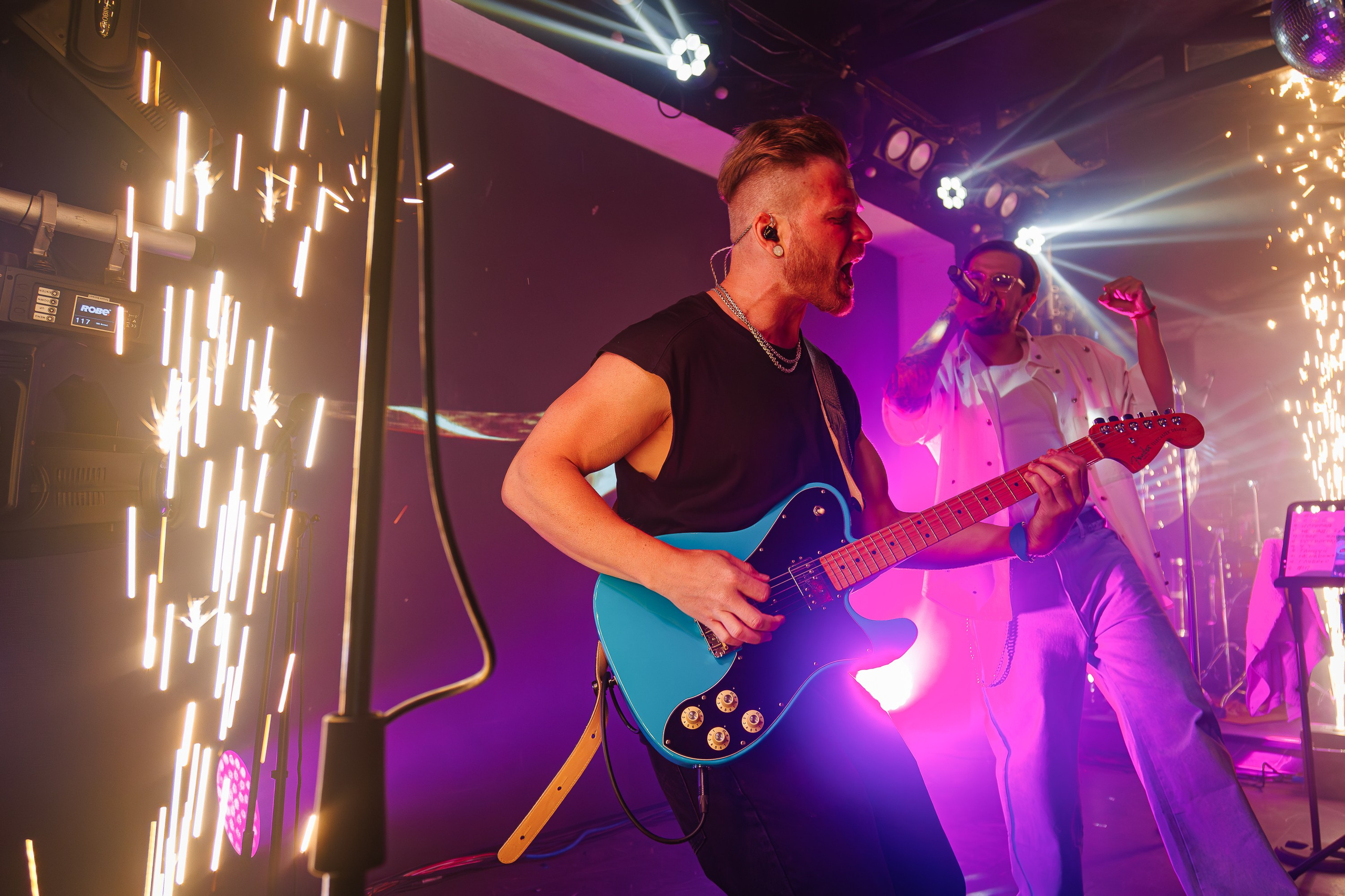 «МИША МАРВИН"_Чайка на пляже_Ялта_14.06.2025. Аминов Руслан | Фотограф