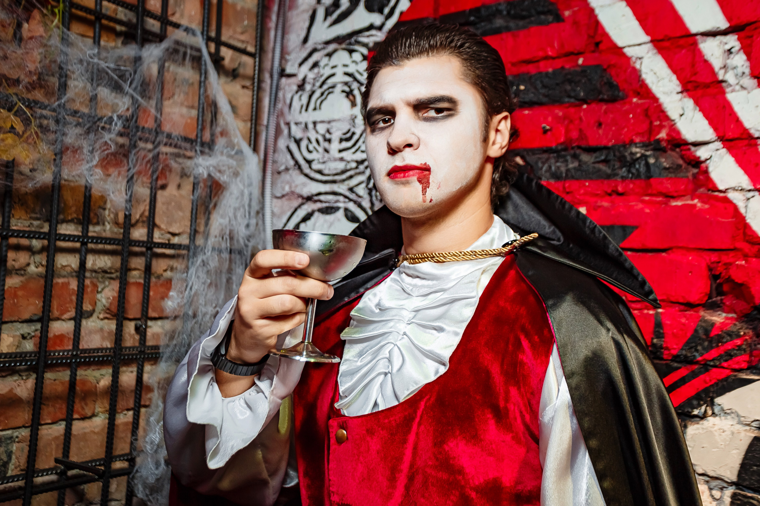 Пьяный плющ «Halloween"_Симферополь_2.11.2024. Аминов Руслан | Фотограф