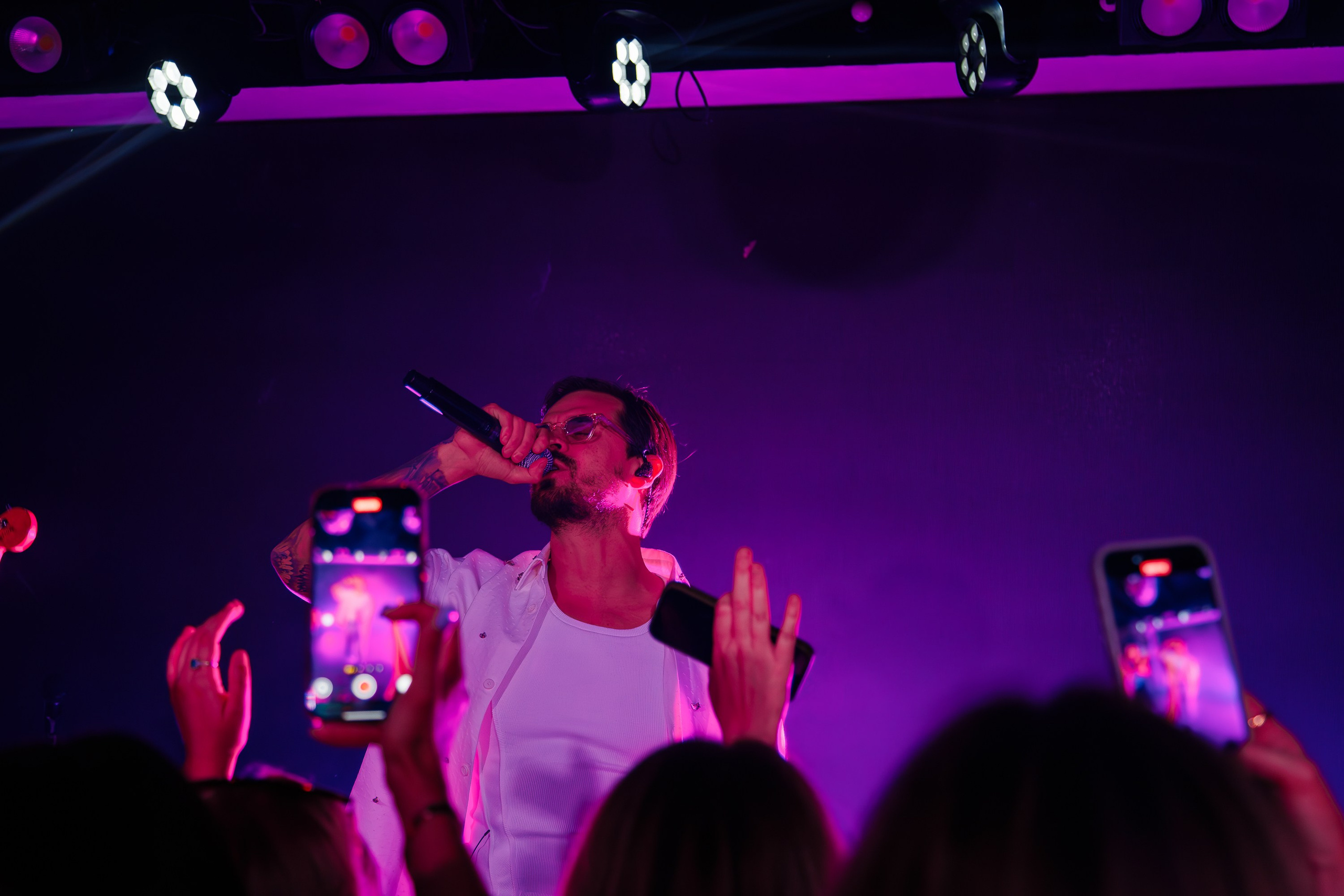 «МИША МАРВИН"_Чайка на пляже_Ялта_14.06.2025. Аминов Руслан | Фотограф