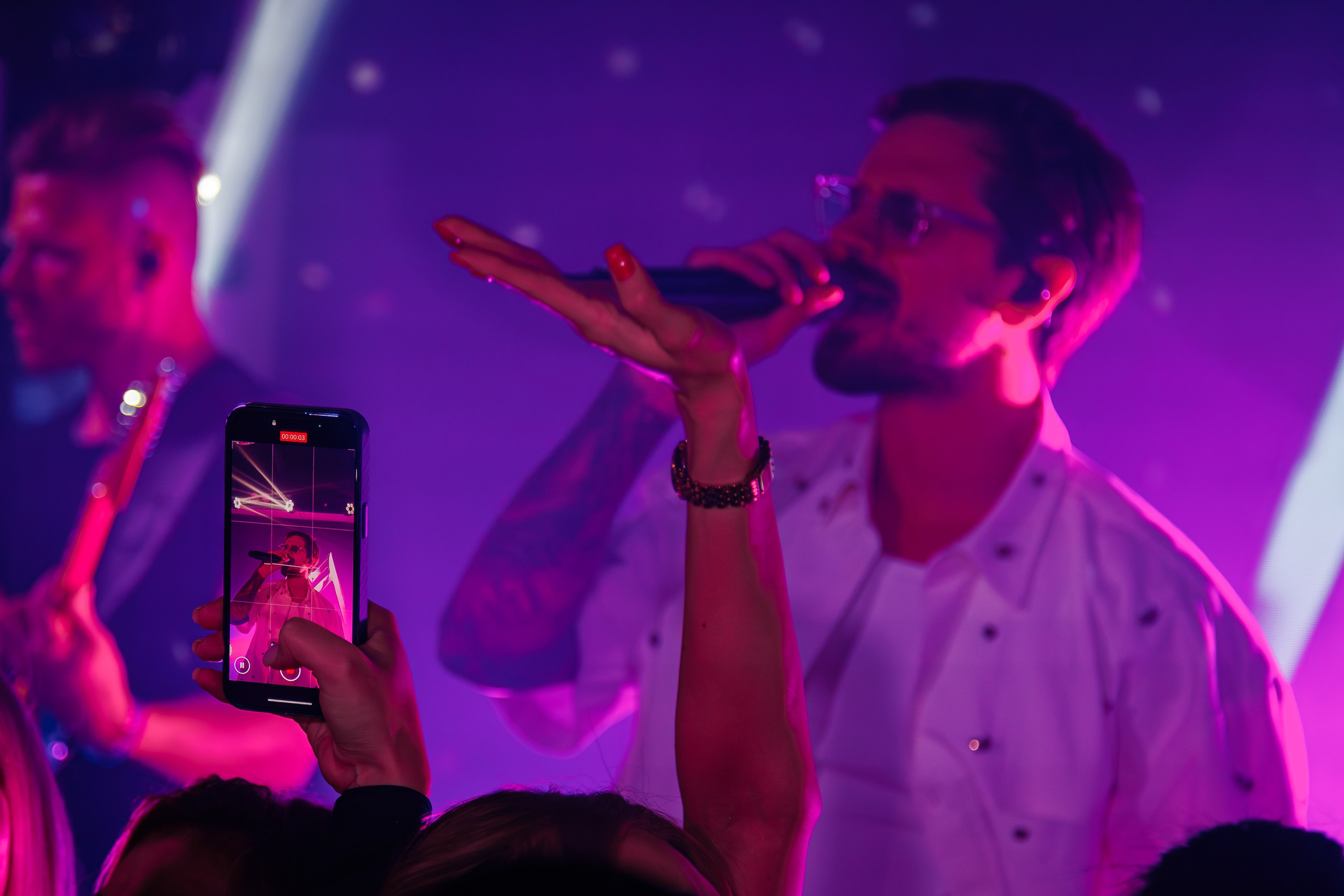 «МИША МАРВИН"_Чайка на пляже_Ялта_14.06.2025. Аминов Руслан | Фотограф