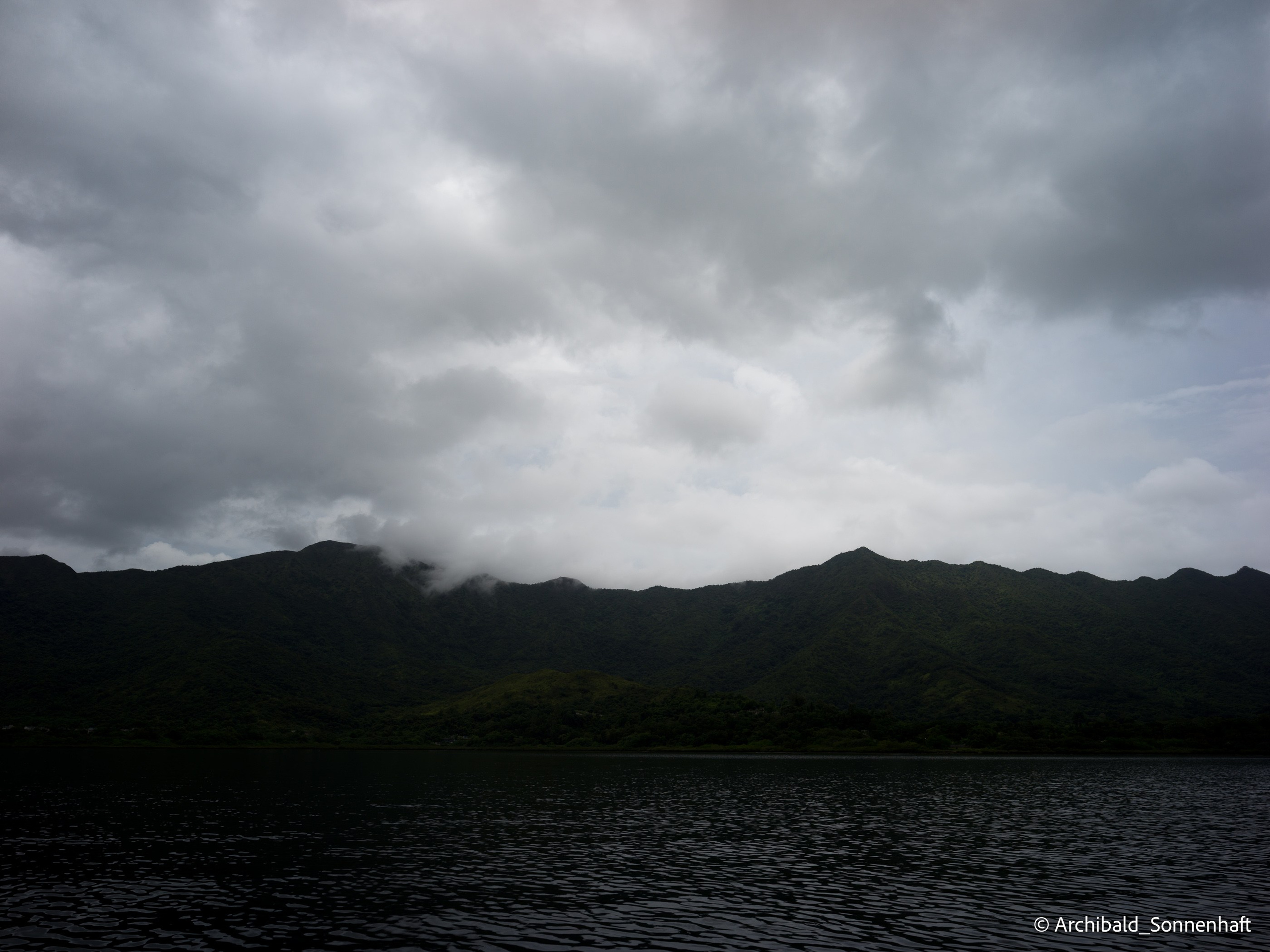 Kayaking. Photographer in Guangzhou, China. Archibald Sonnenhaft