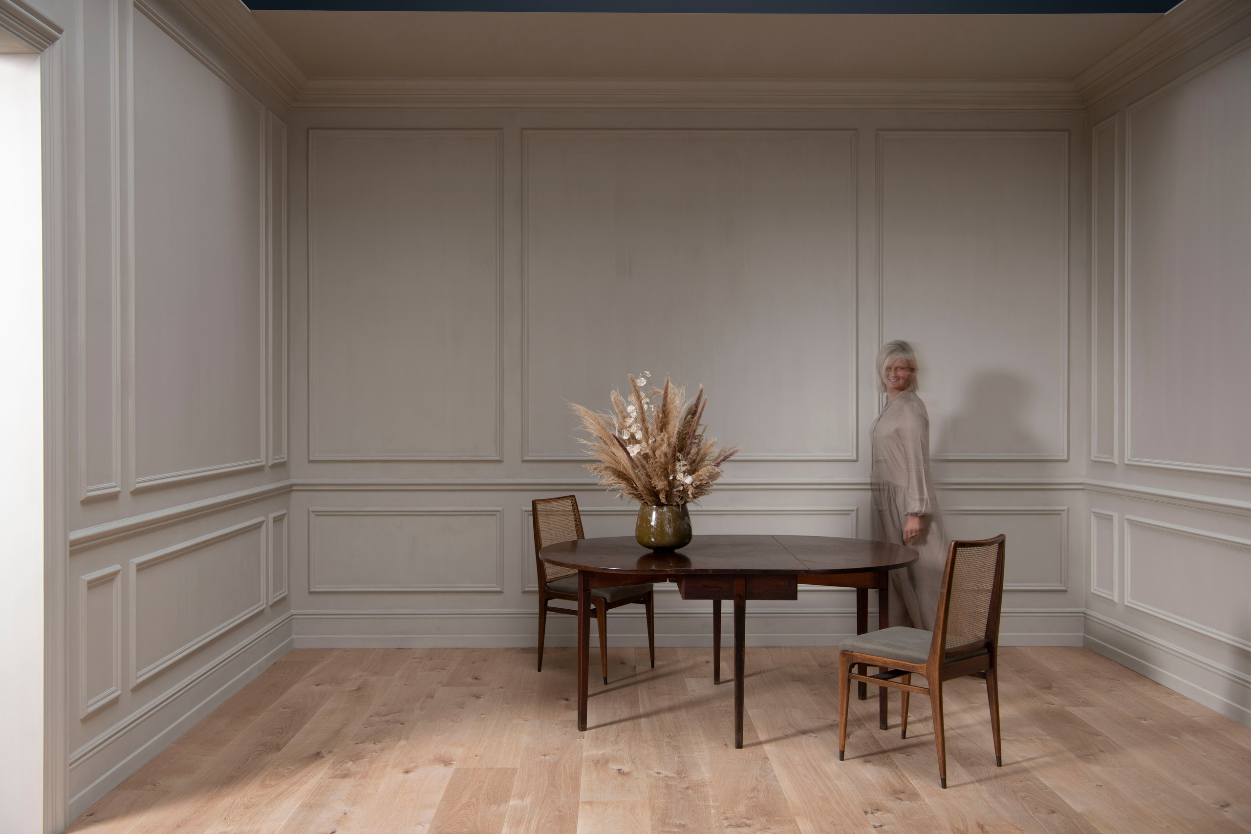 Декор из полиуретана в Евпатории. Салон-магазин дверей АРТ-УЮТ в Евпатории КРЫМ. Входные.Межкомнатные.Скрытые.Установка.Дизайн.Ремонт квартир